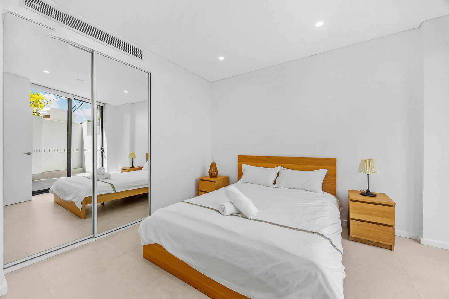 Lewisham 1 Bedroom Old Canterbury Road LEW1106-Sydney short term rentals