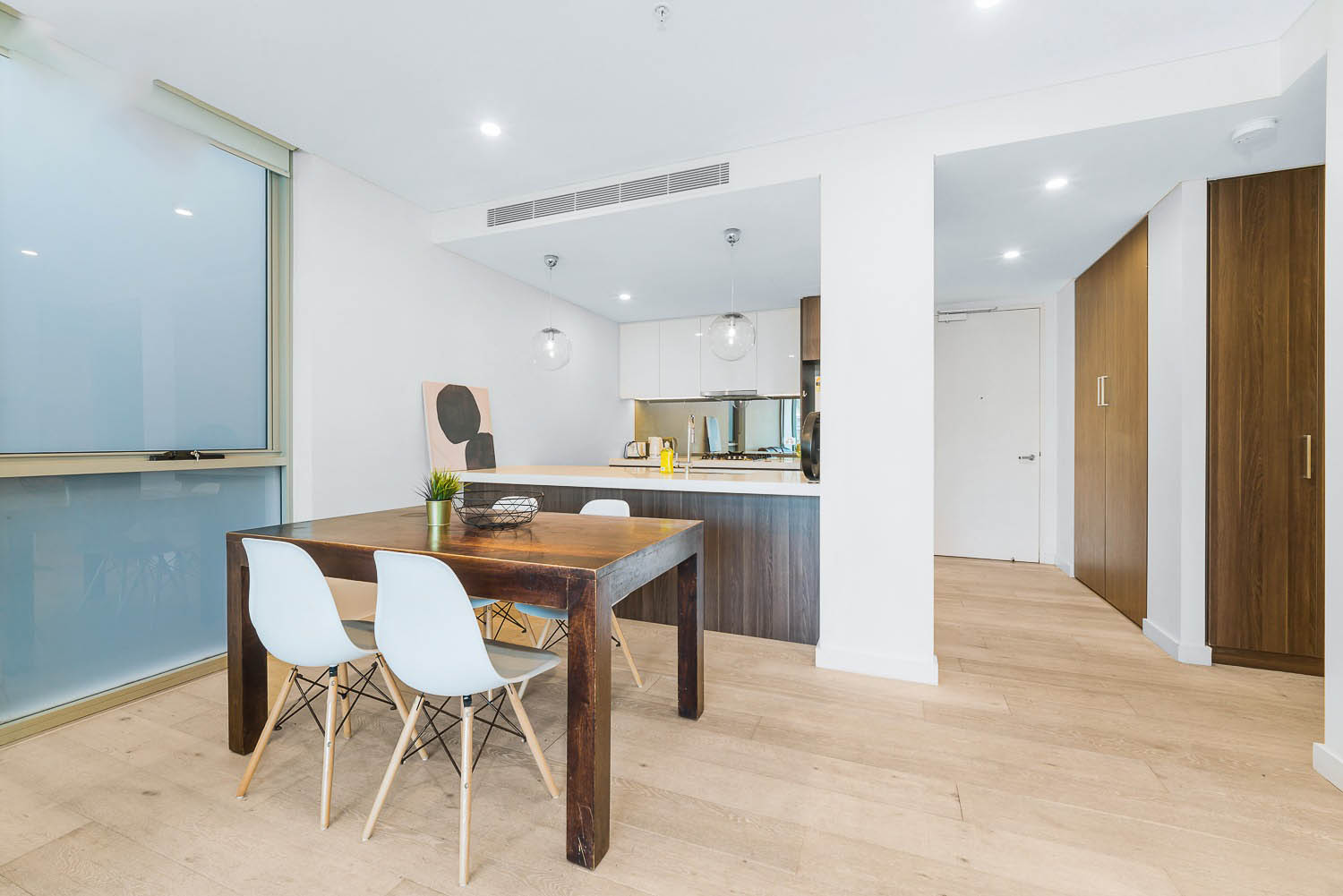 Randwick 2 Bedroom Avoca Street RAN263-Sydney short term rentals