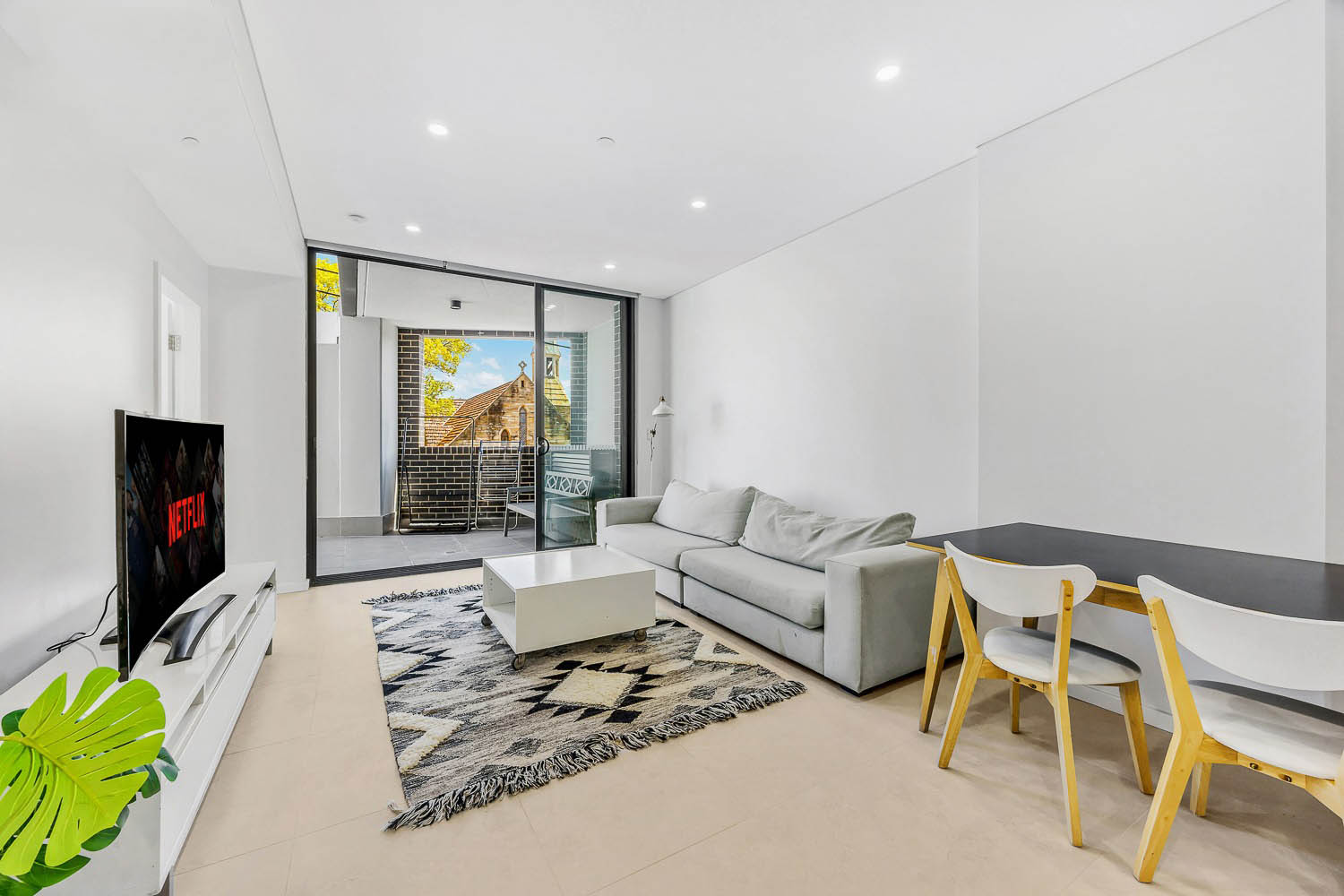 Lewisham 1 Bedroom Old Canterbury Road LEW1106-Sydney short term rentals