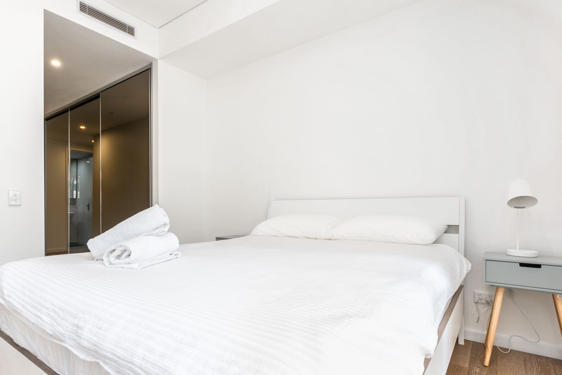 Maroubra 2 Bedroom Anzac Parade MAR7-Sydney short term rentals