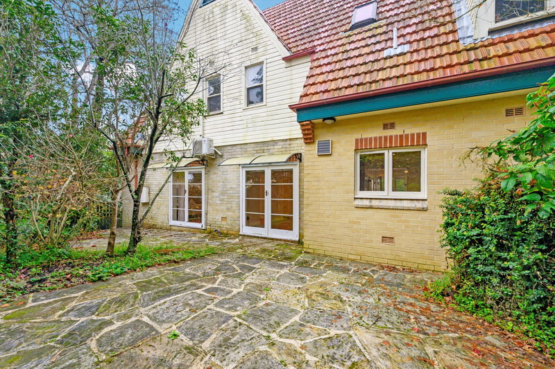 Chatswood 5 Bedroom House Centennial Avenue CW35-Sydney short term rentals