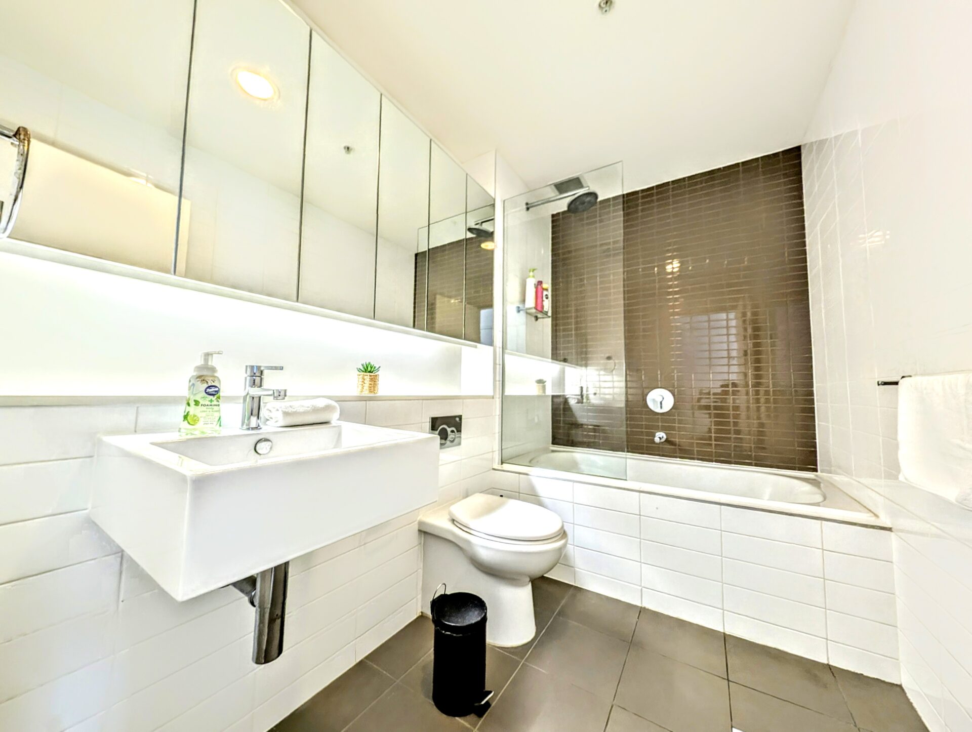 St Leonards 3 Bedroom Herbert Street SL3707-Sydney short term rentals