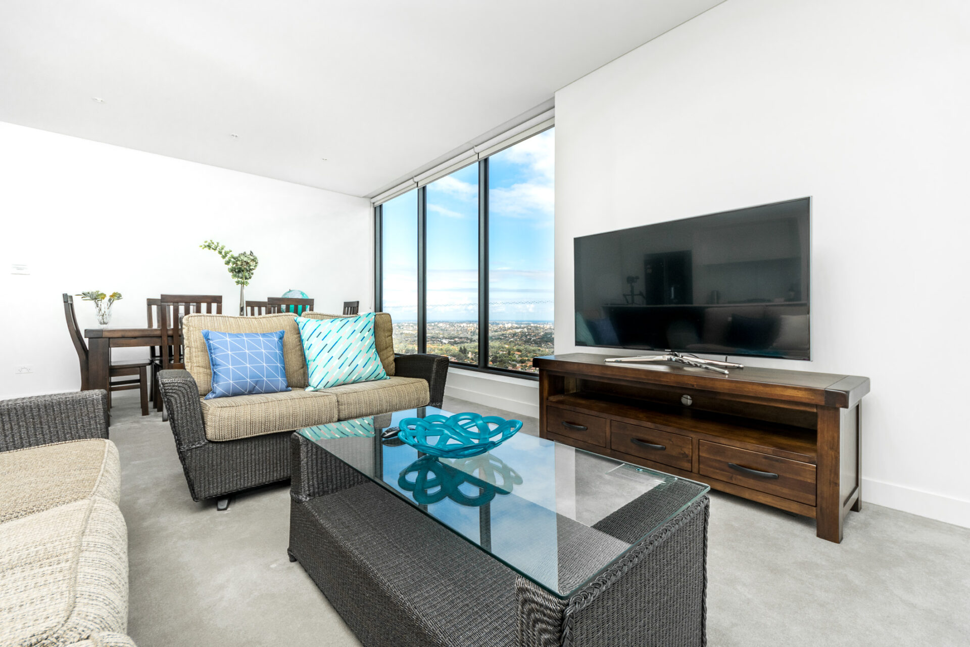 Gordon 2 Bedroom Ryde Road GOR004-Sydney short term rentals