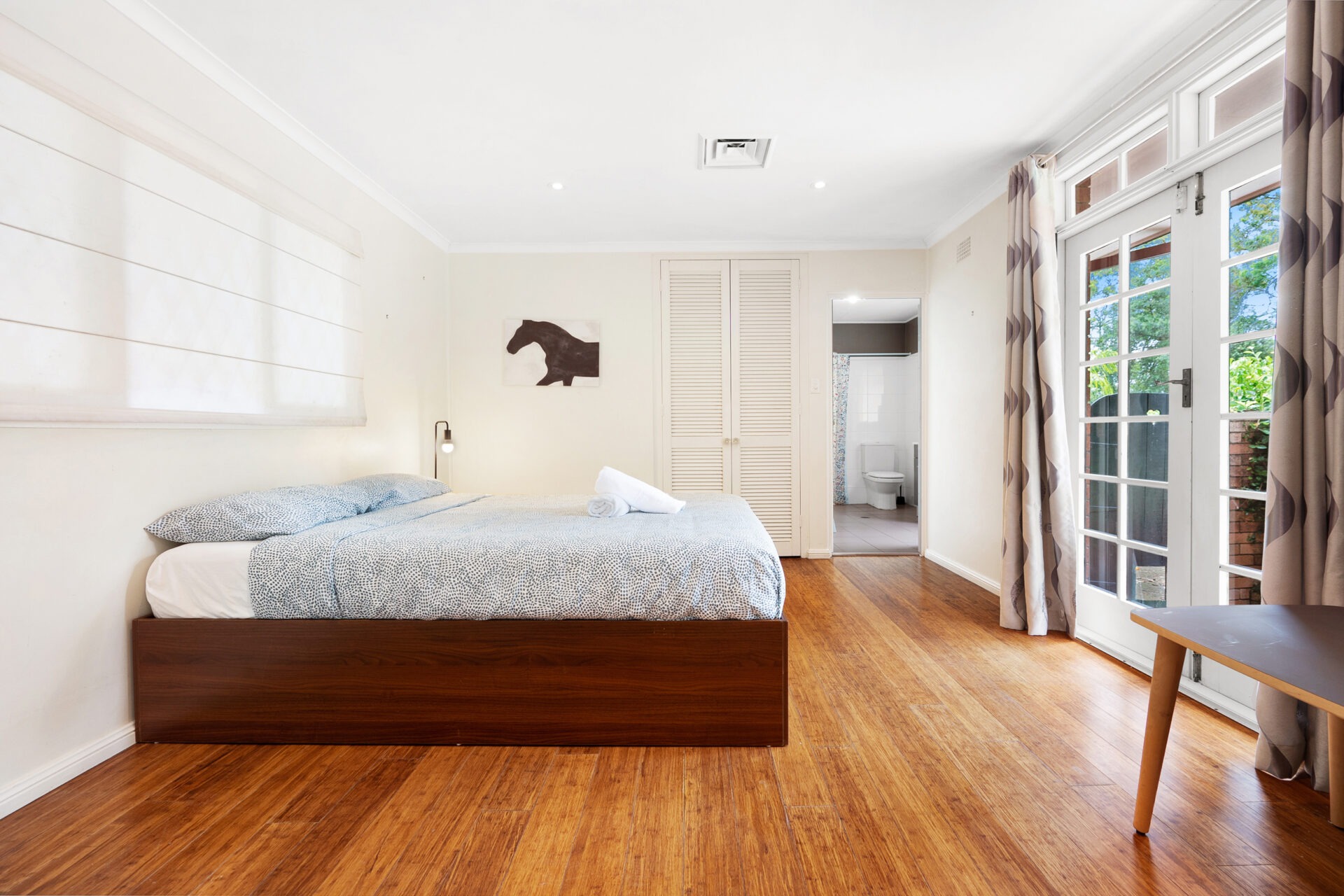 Turramurra 6 Bedroom House Eastern Road TUR22-Sydney short term rentals