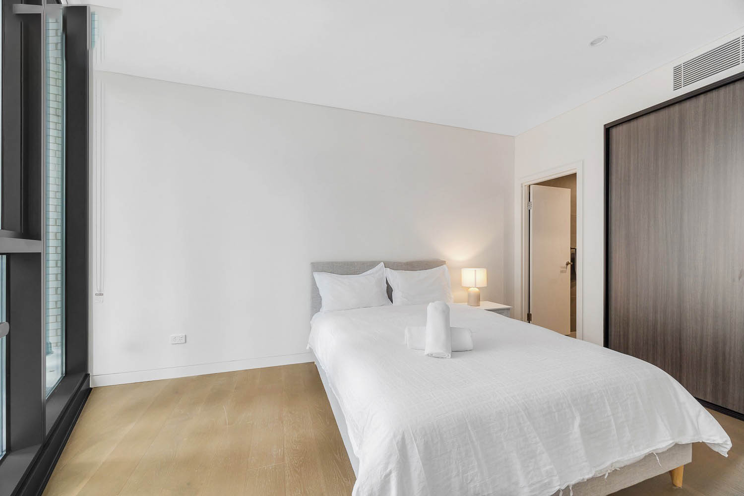Lidcombe 2 Bedroom John Street LID2403-Sydney short term rentals