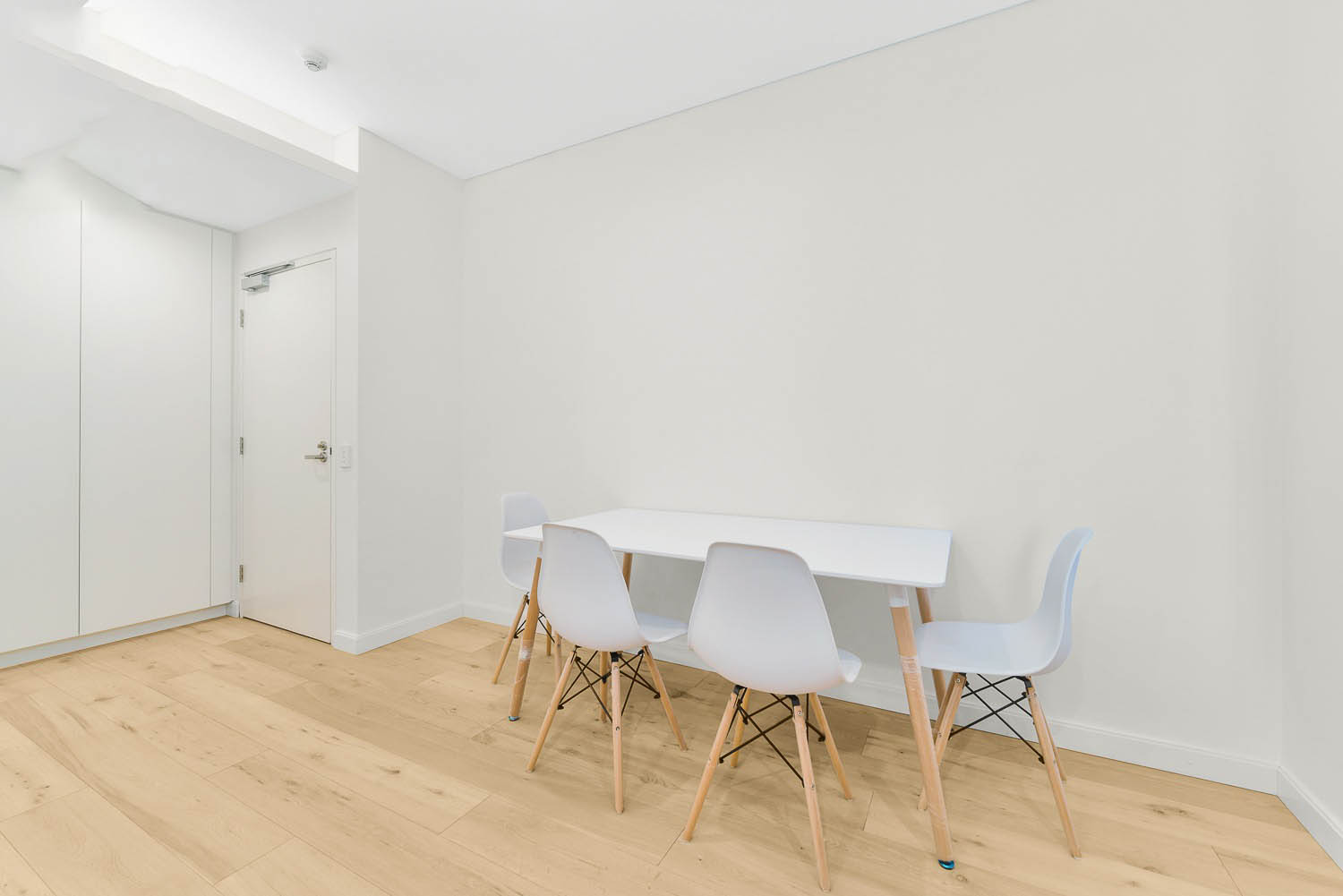 McMahons Point 1 Bedroom Blues Point Road MP191-Sydney short term rentals