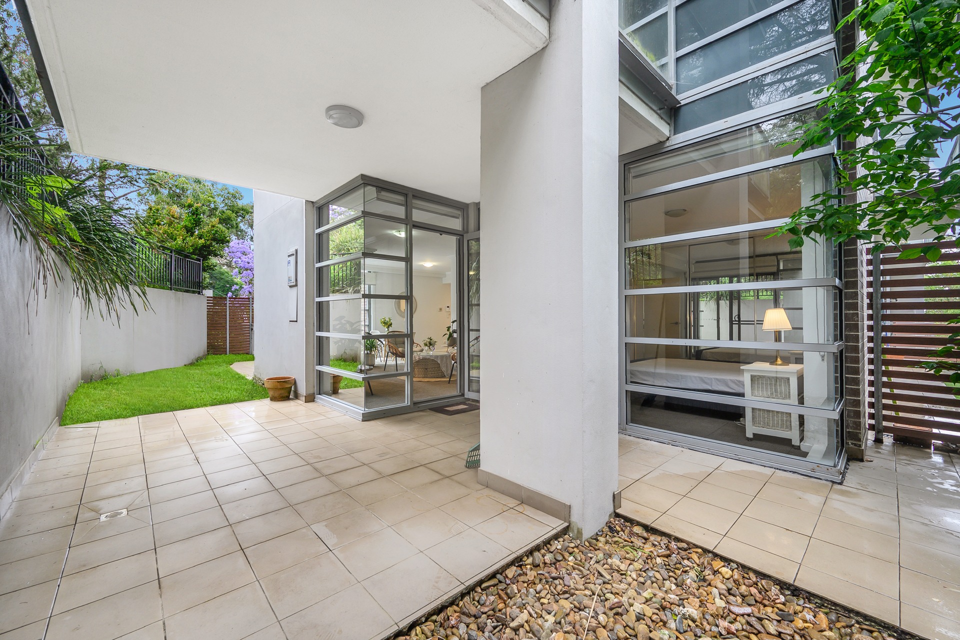 Neutral Bay 2 Bedroom Wycombe Road NB225 -Sydney short term rentals