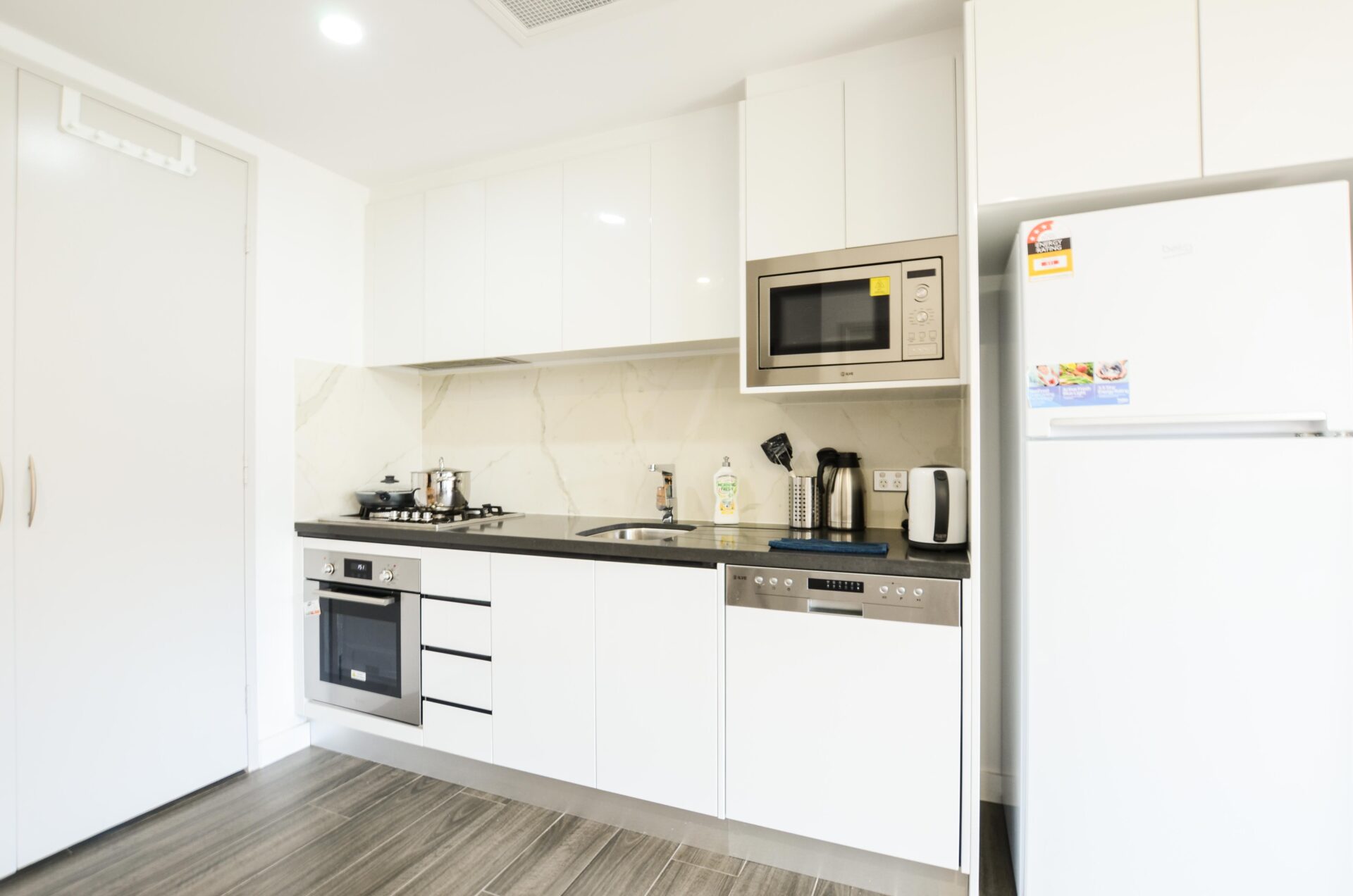 Cremorne 1 Bedroom Murdoch Street CR101 -Sydney short term rentals
