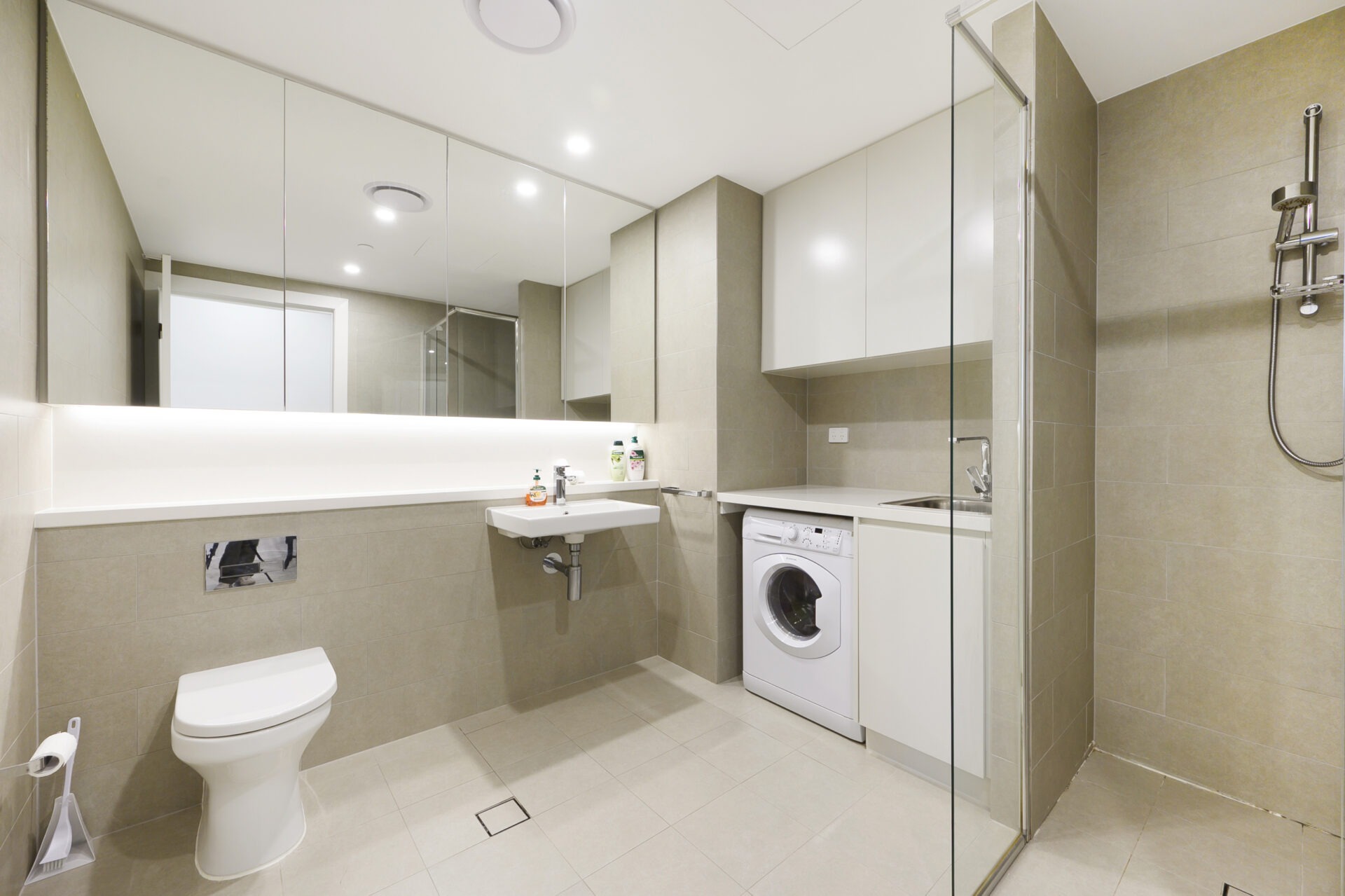 Pyrmont 1 Bedroom Murray Street PYR114-Sydney short term rentals