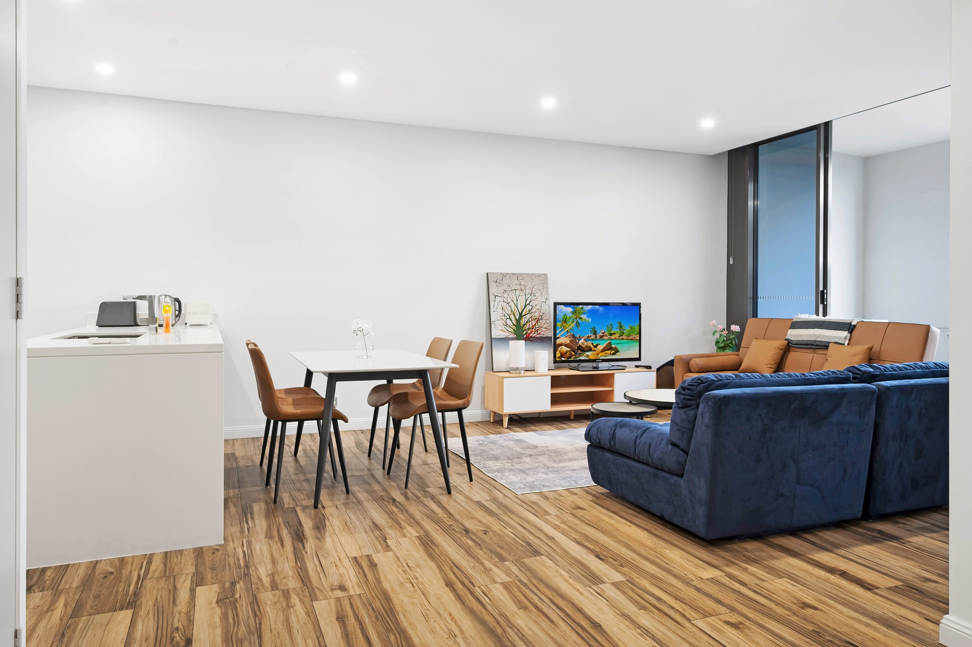 Botany 2 Bedroom Pemberton Street BOT2228-Sydney short term rentals