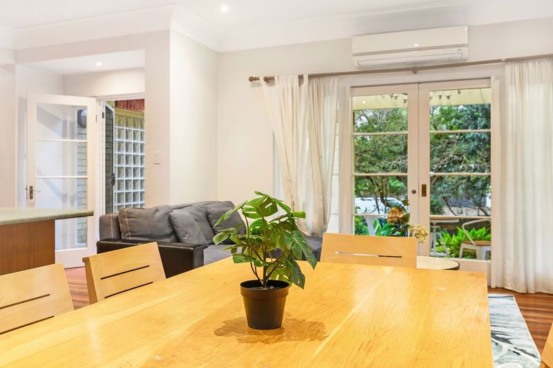 Chatswood 5 Bedroom House Centennial Avenue CW35-Sydney short term rentals