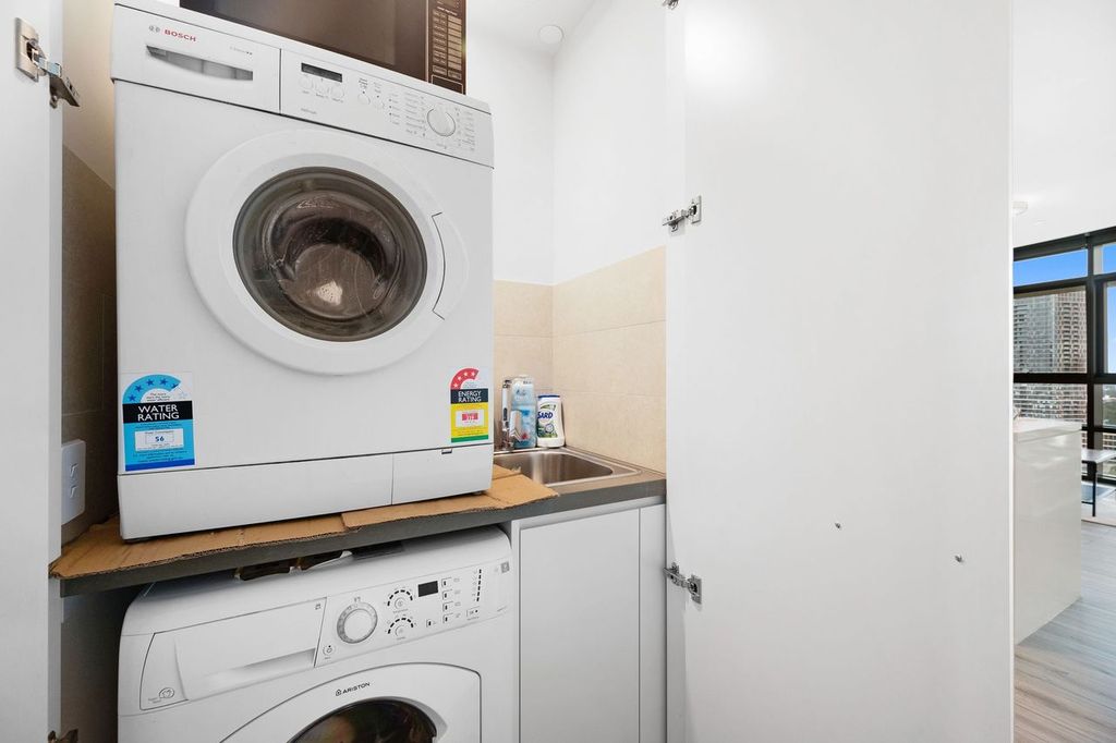 Pyrmont 2 Bedroom Union Street PYR2421-Sydney short term rentals