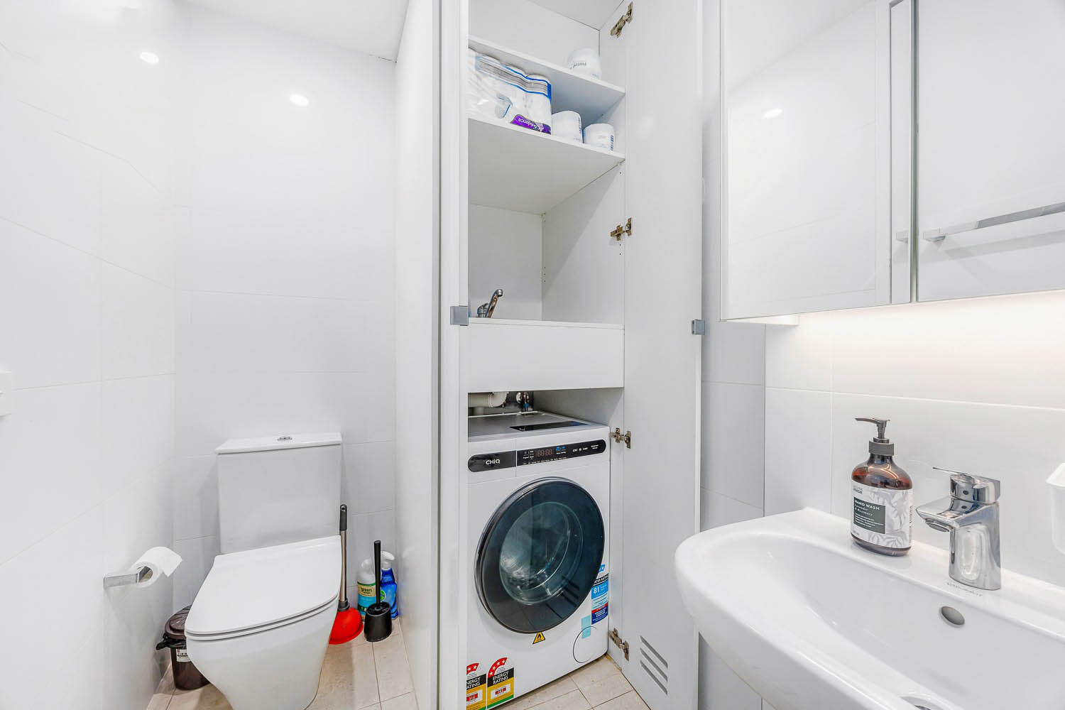 St Leonards Studio Albany Street STL0203-Sydney short term rentals