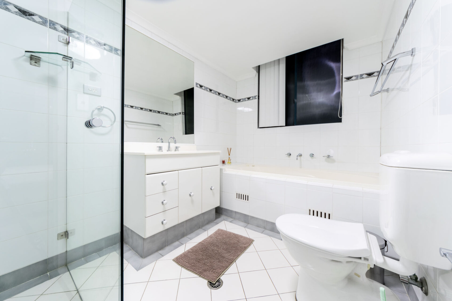 Meadowbank 2 Bedroom See Street MB48-Sydney short term rentals