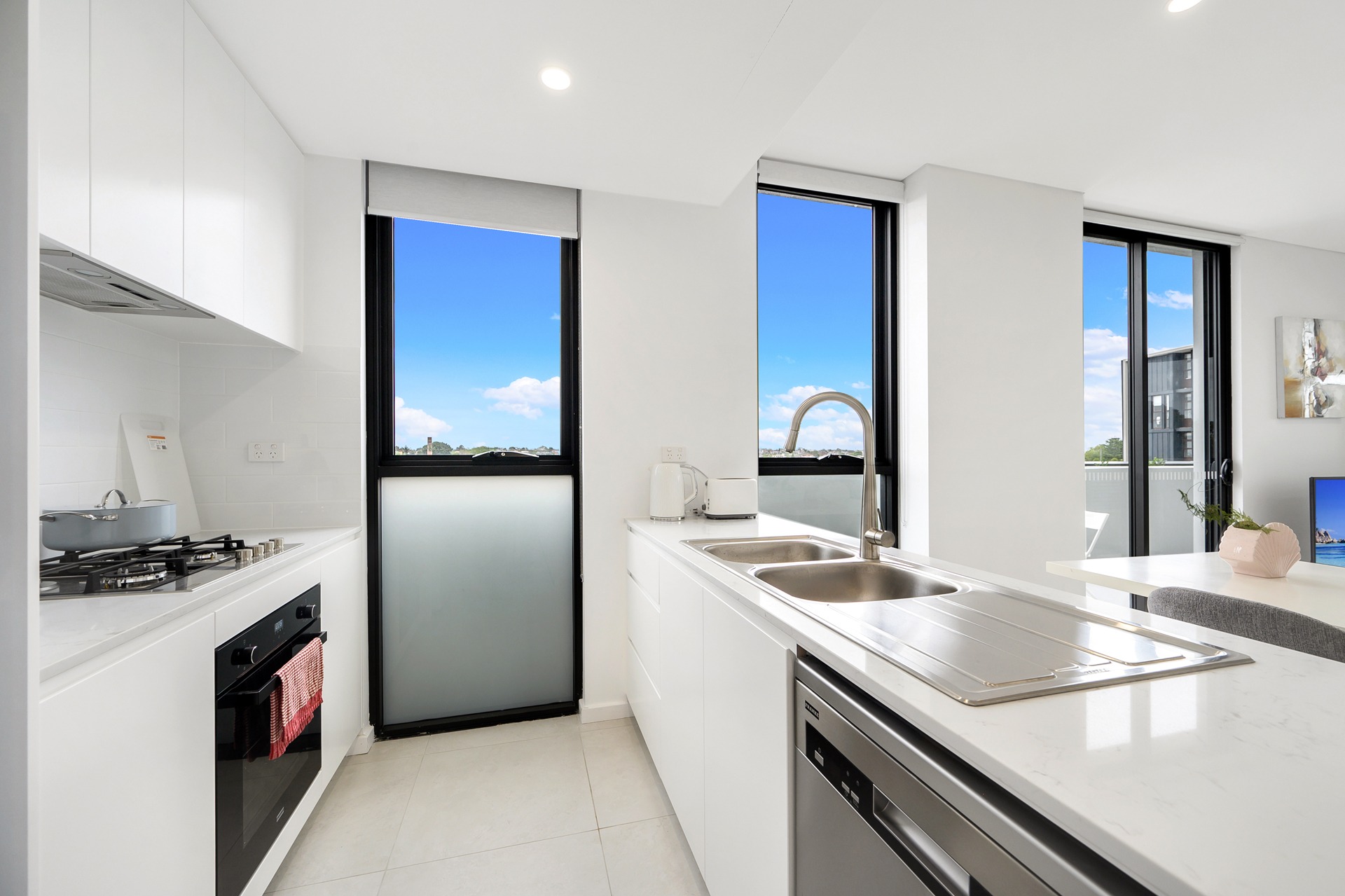 Petersham 2 Bedroom Crystal Street PSH2302-Sydney short term rentals