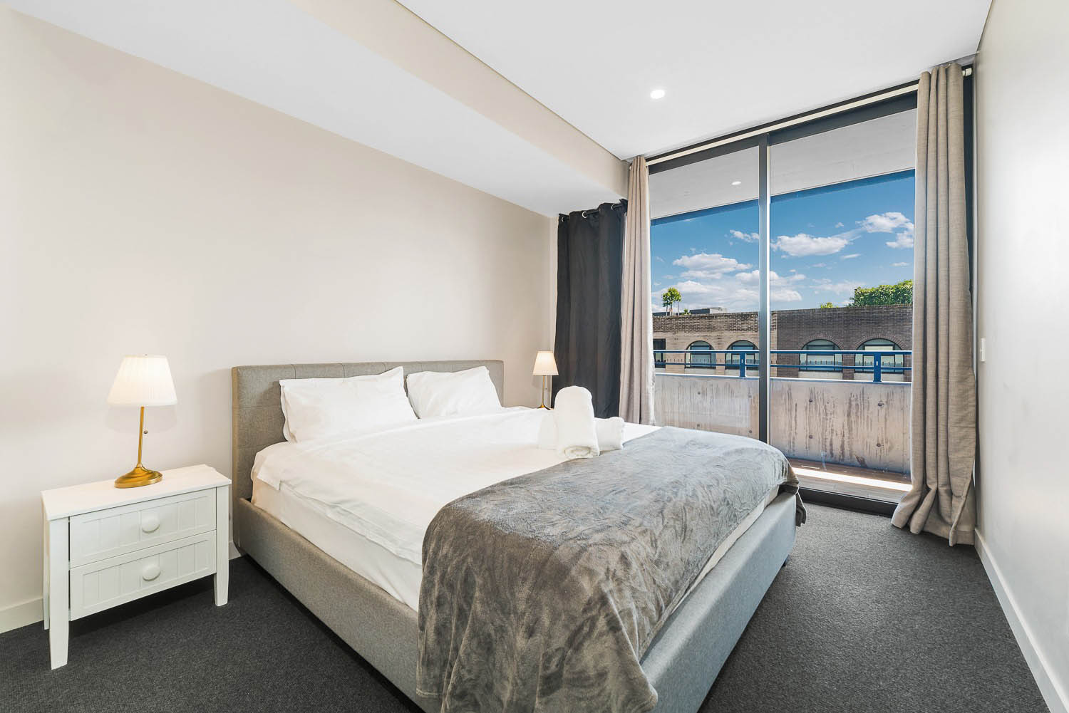 Forest Lodge 2 Bedroom Ross Street FL253-Sydney short term rentals