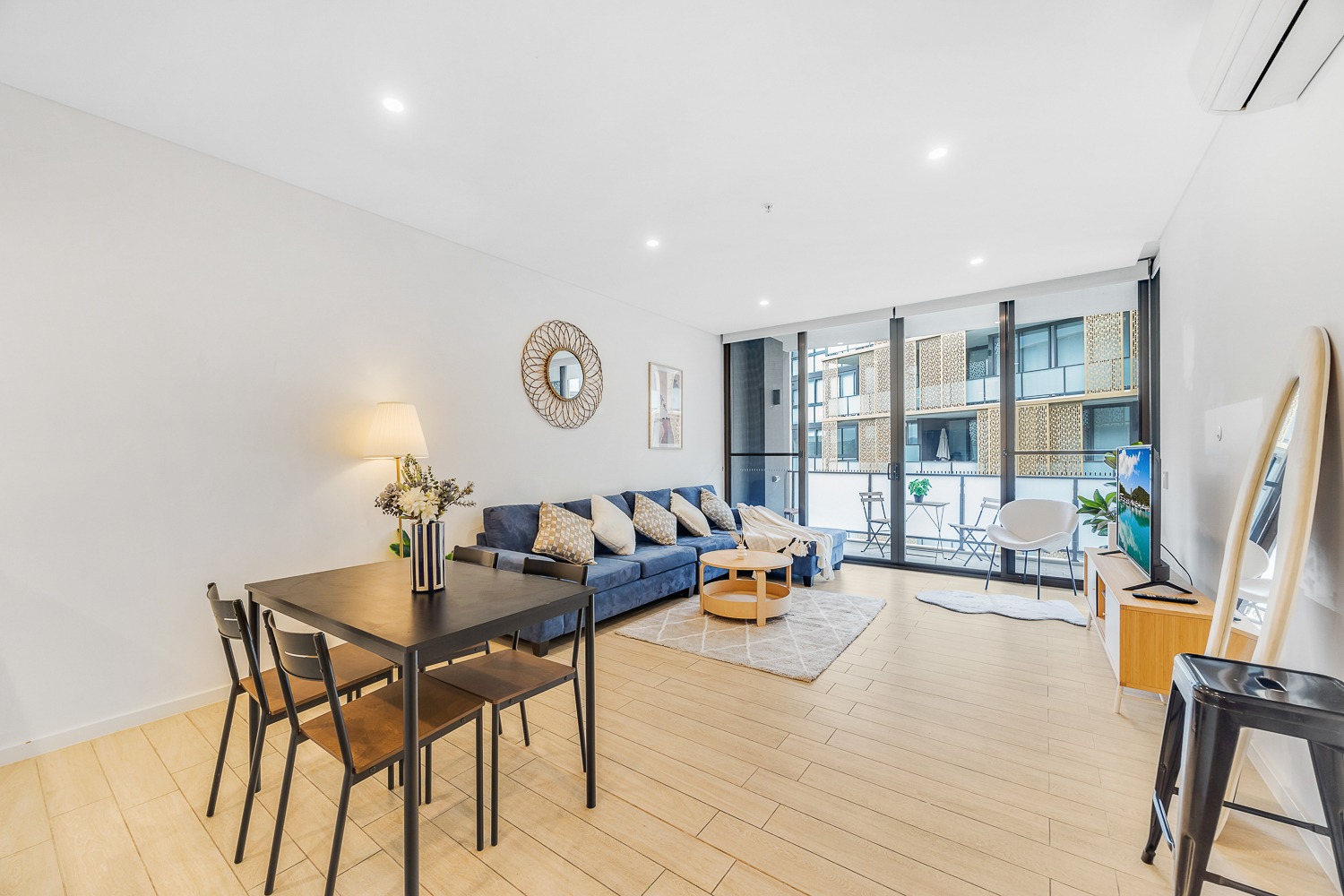 Newington 2 Bed Avenue of Europe NEW2728-Sydney short term rentals