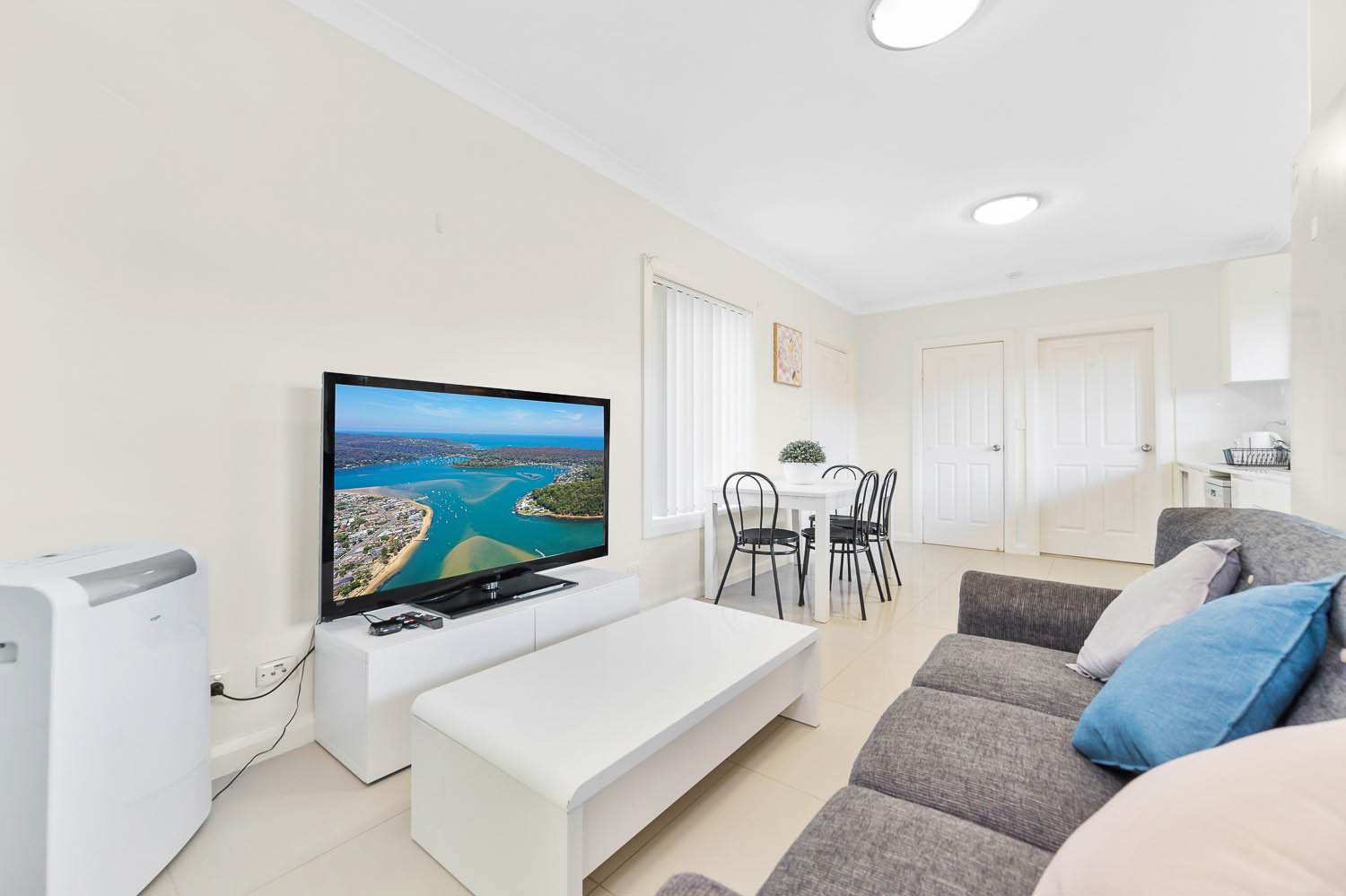 North Ryde 2 Bedroom Granny Flat Coxs Road NR251-Sydney short term rentals