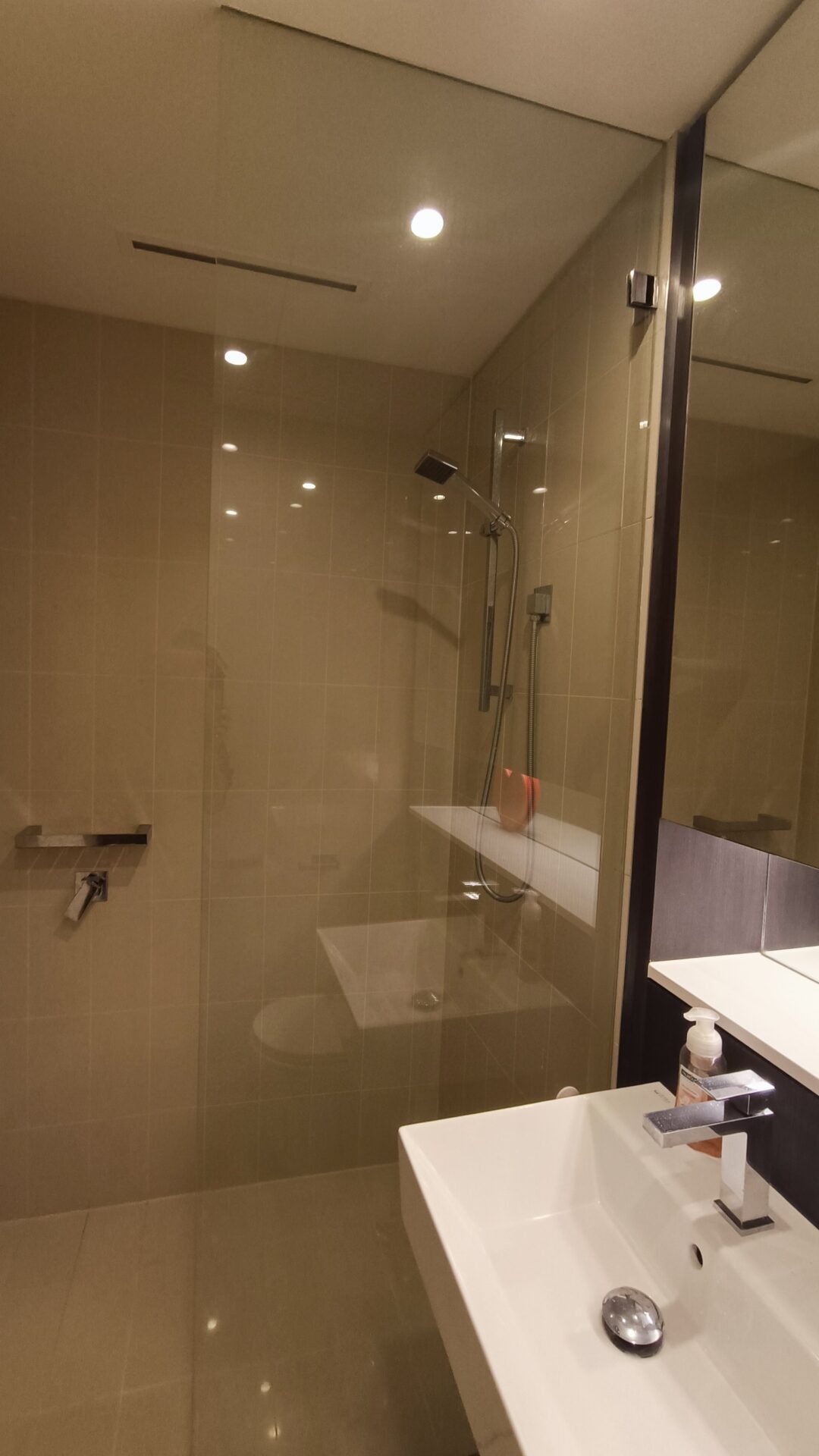 Kirribilli 2 Bedroom Carabella Street KR2810 -Sydney short term rentals