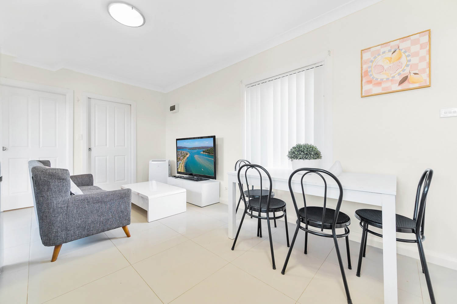 North Ryde 2 Bedroom Granny Flat Coxs Road NR251-Sydney short term rentals