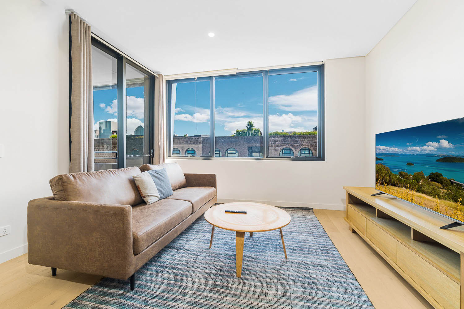 Forest Lodge 2 Bedroom Ross Street FL253-Sydney short term rentals