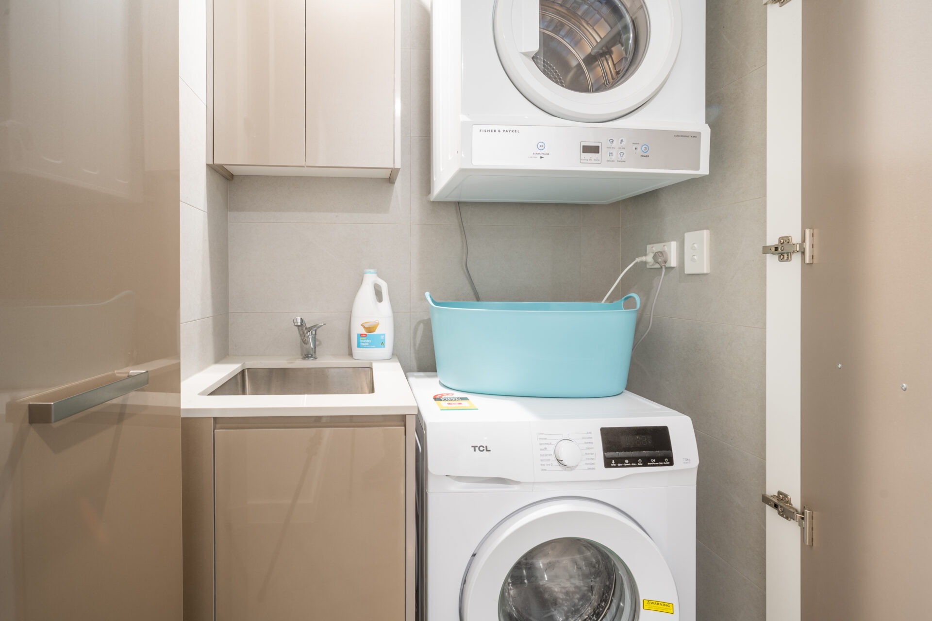 West Ryde 2 Bedroom Meadow Crescent WR213-Sydney short term rentals