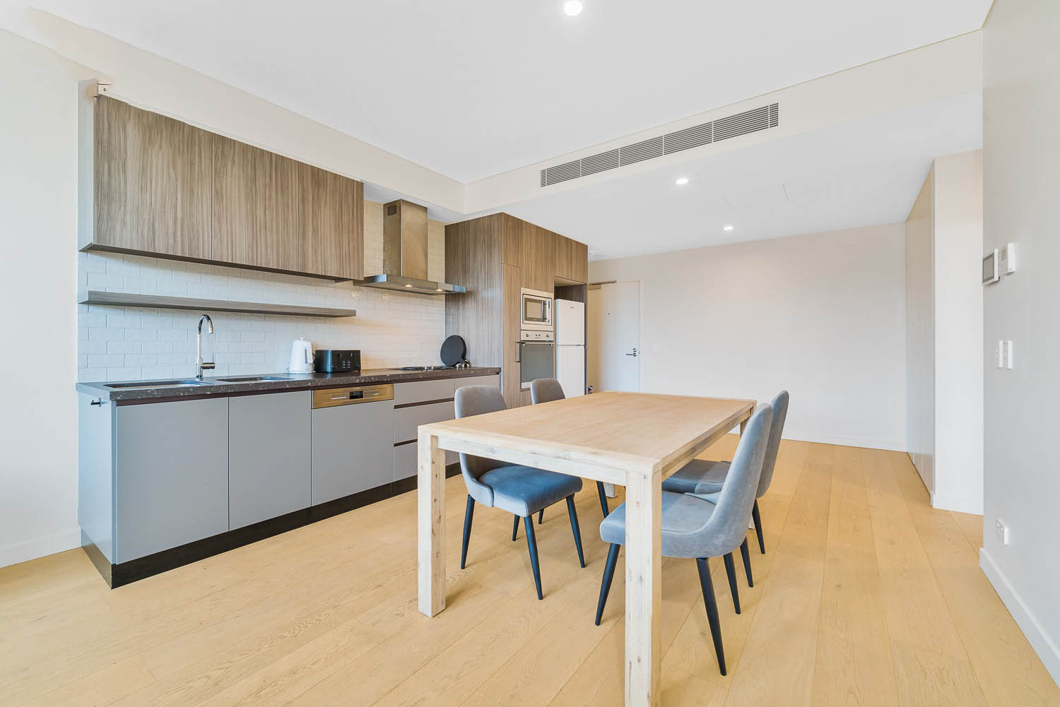 Forest Lodge 2 Bedroom Ross Street FL253-Sydney short term rentals