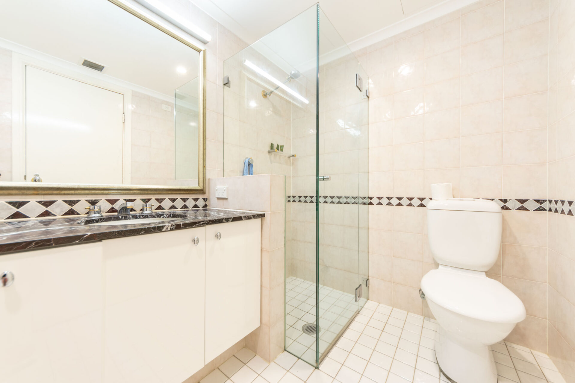 Neutral Bay 2 Bedroom Wycombe Road NB8-Sydney short term rentals