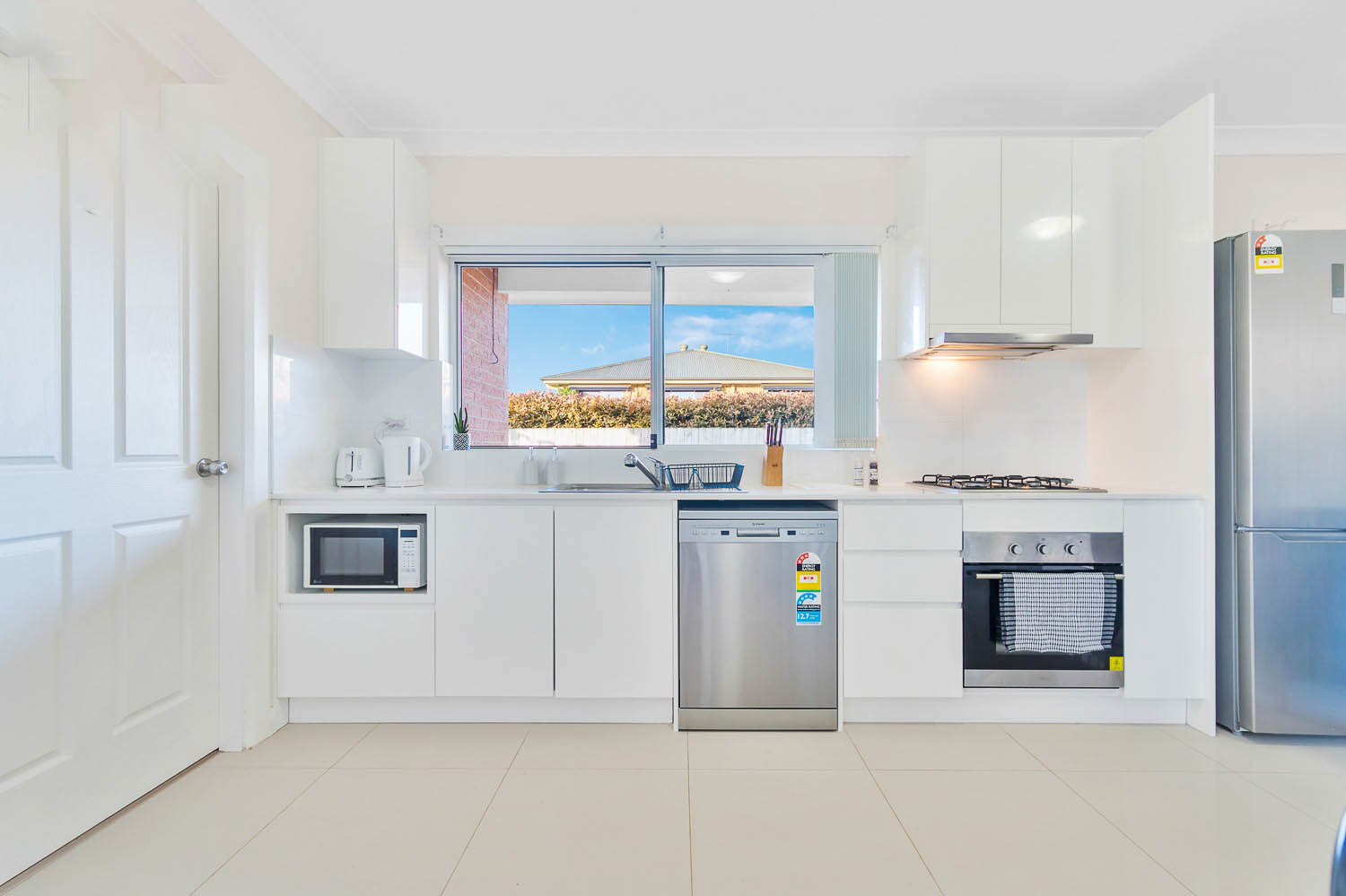 North Ryde 2 Bedroom Granny Flat Coxs Road NR251-Sydney short term rentals