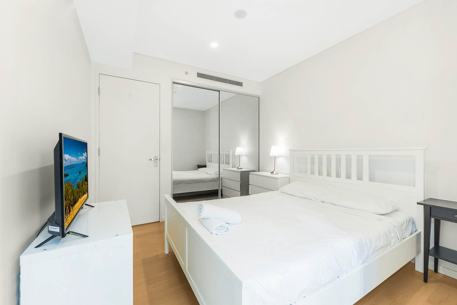 Waterloo 1 Bedroom Potter Street WAT708-Sydney short term rentals
