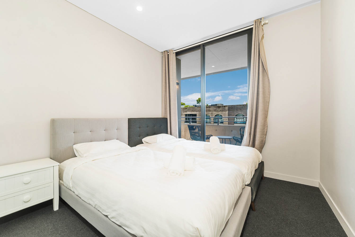 Forest Lodge 2 Bedroom Ross Street FL253-Sydney short term rentals