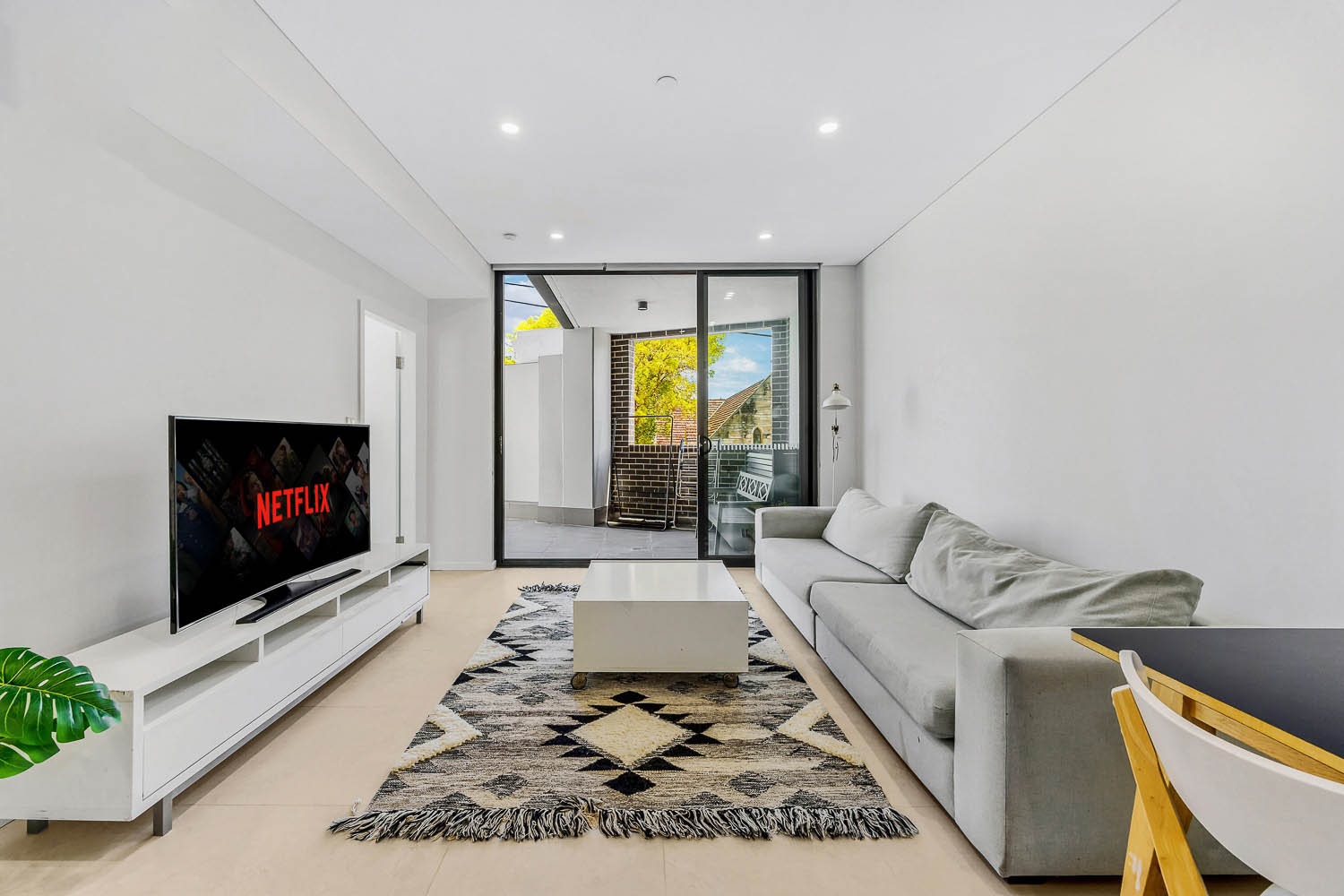 Lewisham 1 Bedroom Old Canterbury Road LEW1106-Sydney short term rentals