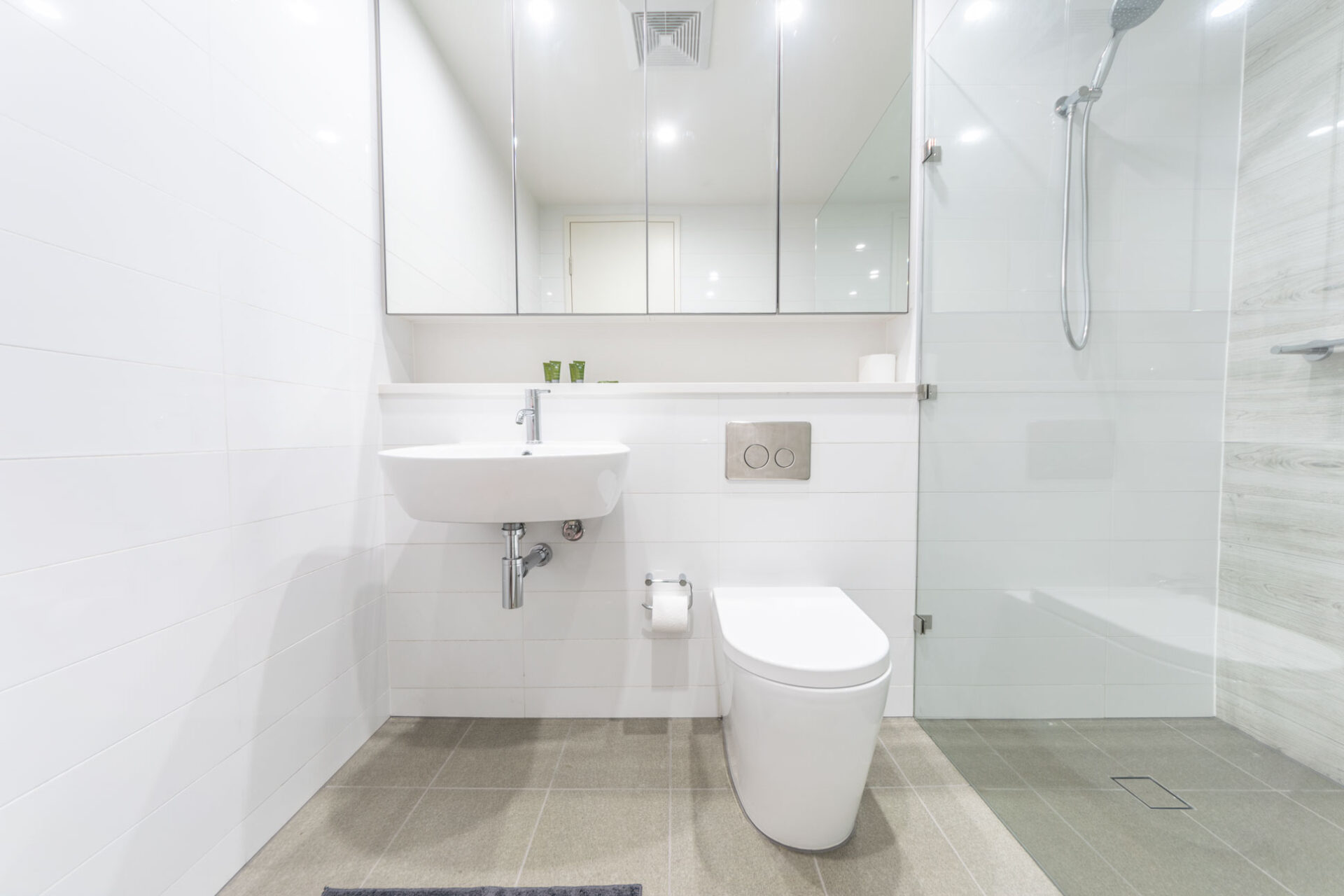 Maroubra 2 Bedroom Anzac Parade MAR7-Sydney short term rentals