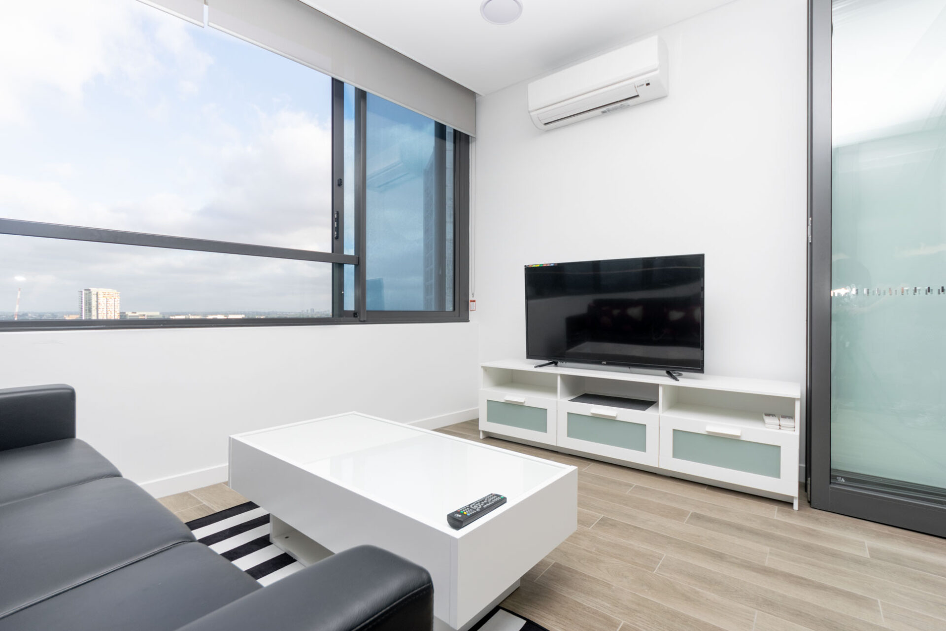 Meadowbank 2 Bedroom Constitution Road ME1705-Sydney short term rentals