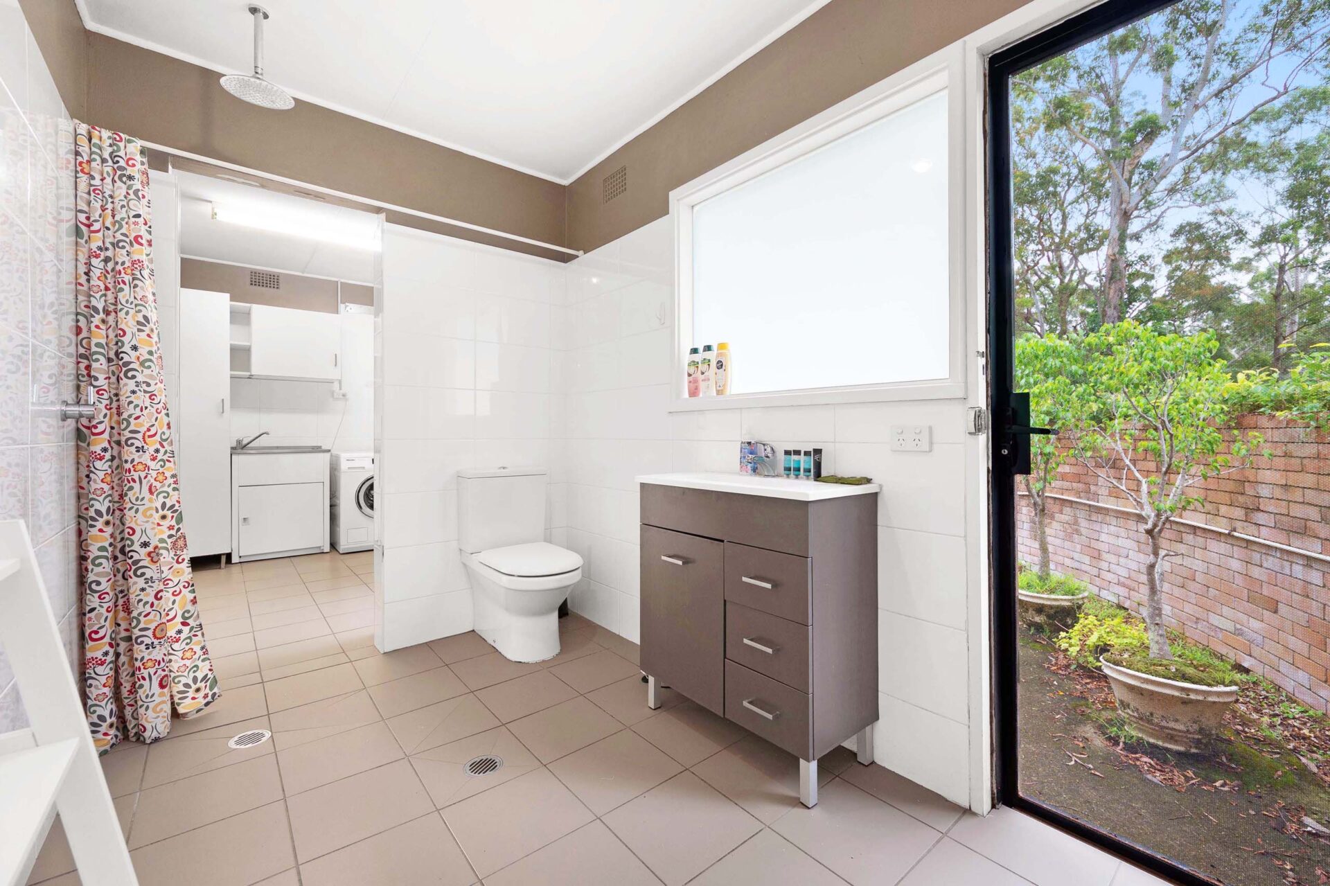 Turramurra 6 Bedroom House Eastern Road TUR22-Sydney short term rentals