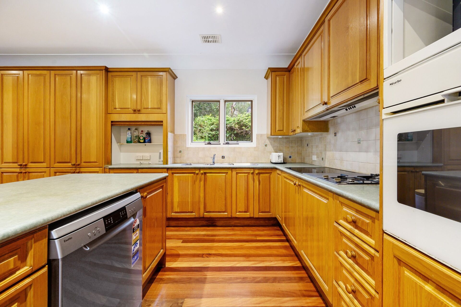 Chatswood 5 Bedroom House Centennial Avenue CW35-Sydney short term rentals