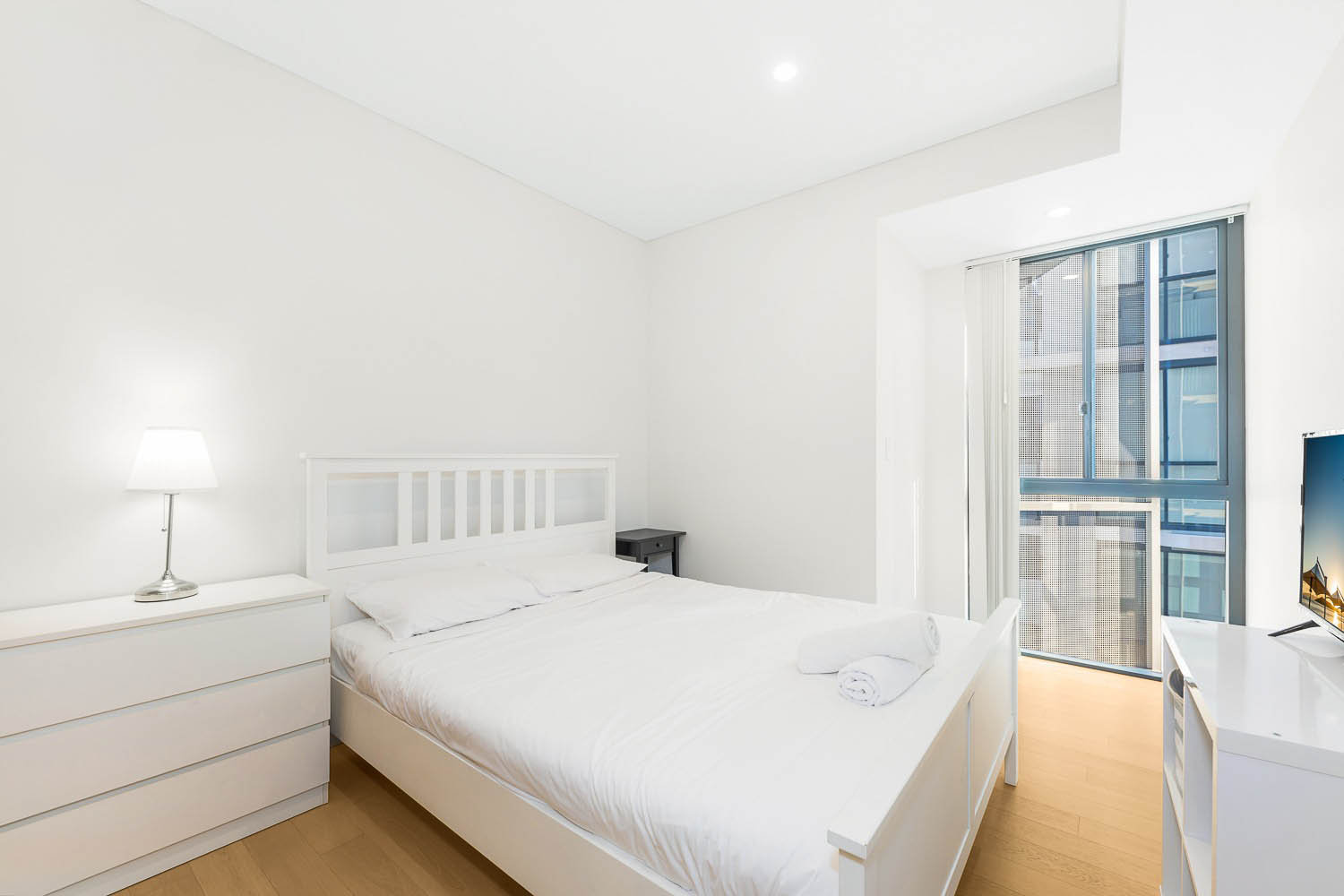 Waterloo 1 Bedroom Potter Street WAT708-Sydney short term rentals