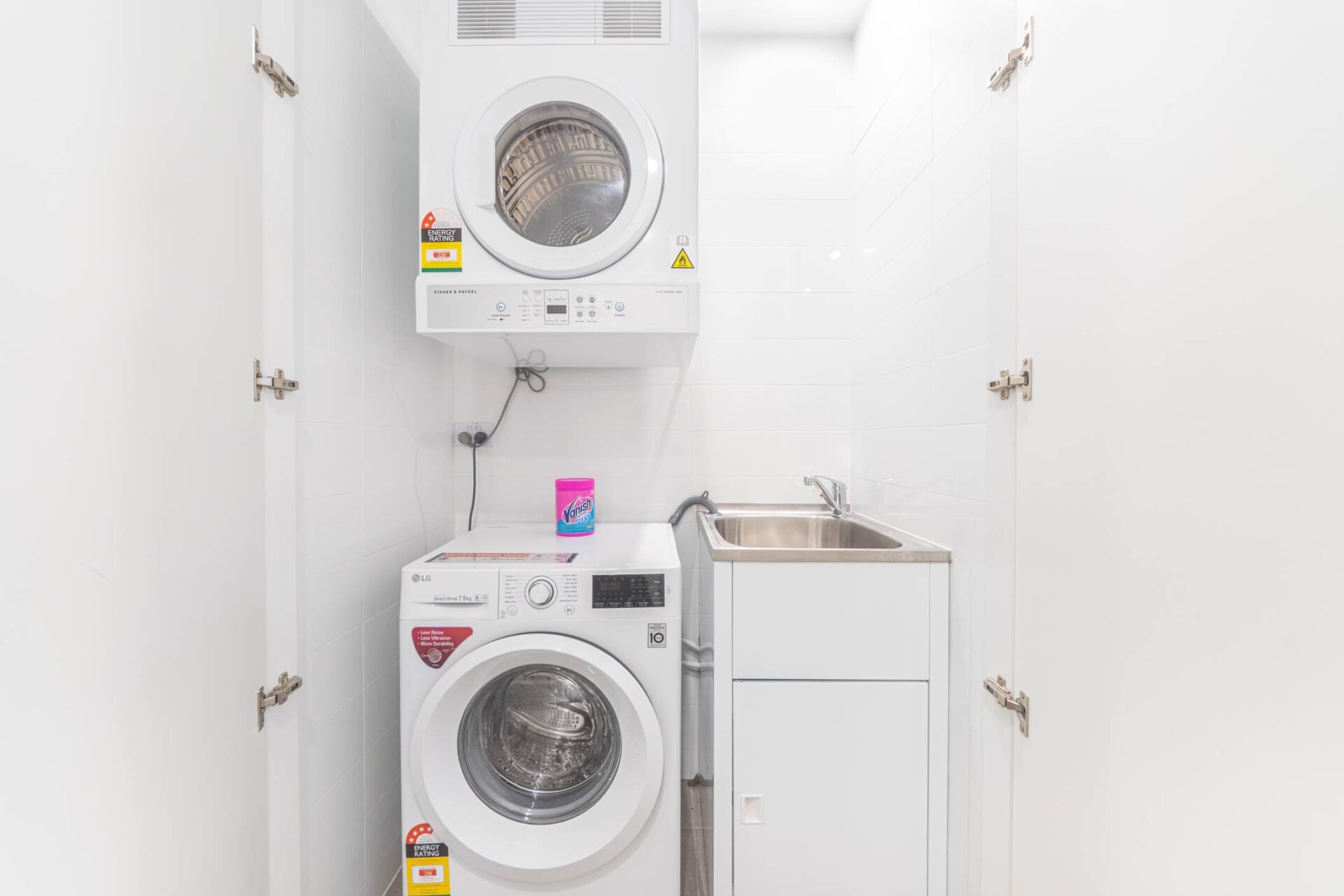 Waterloo 2 Bedroom Elizabeth Street WAT1002-Sydney short term rentals
