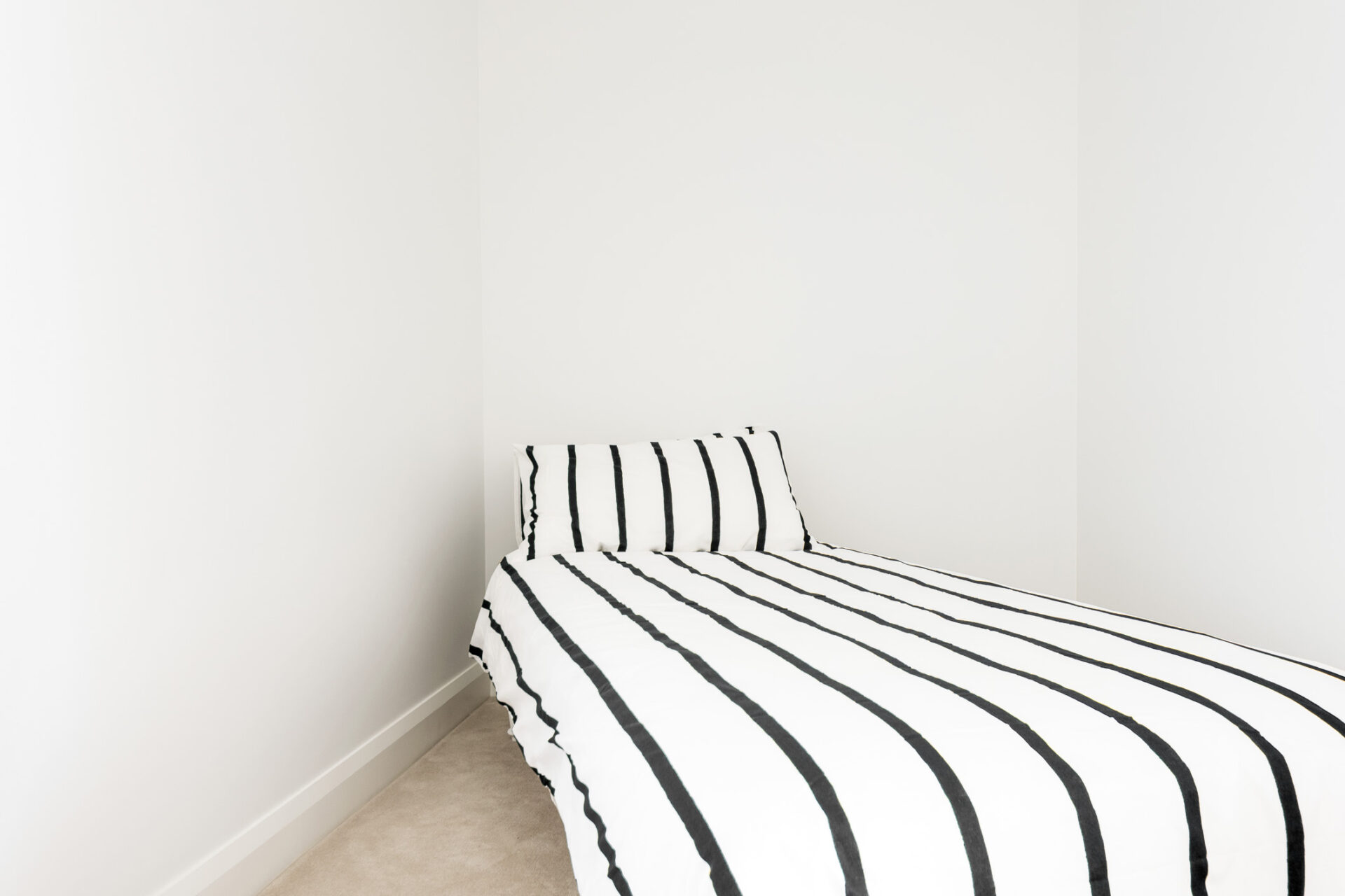 Russell Lea 1 Bedroom Barnstaple Road RL3-Sydney short term rentals