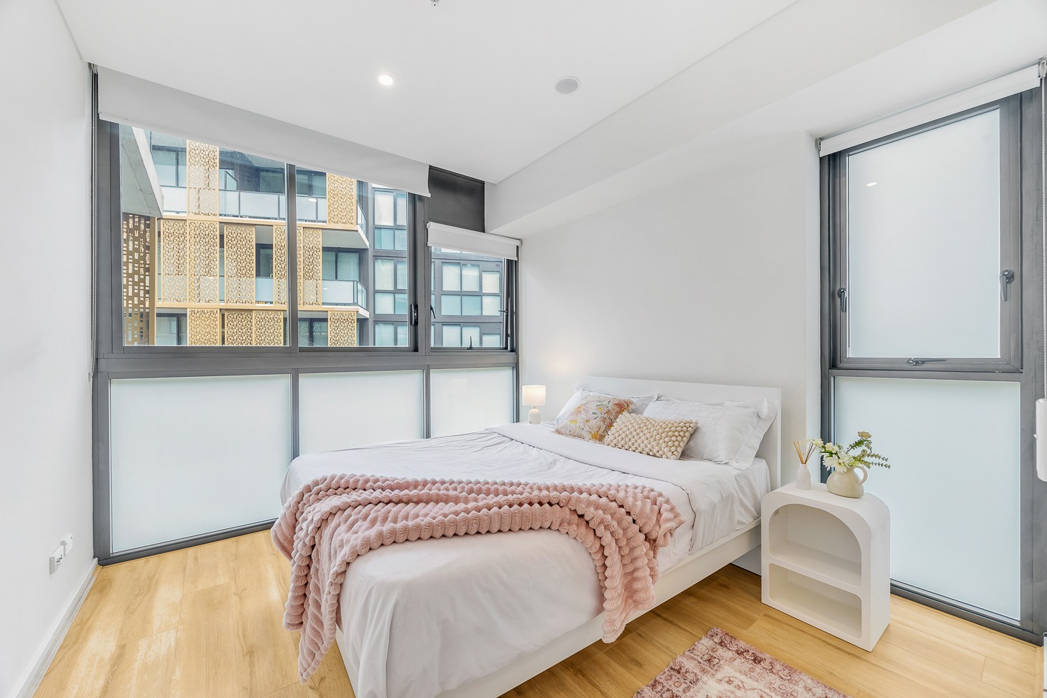 Newington 2 Bed Avenue of Europe NEW2728-Sydney short term rentals