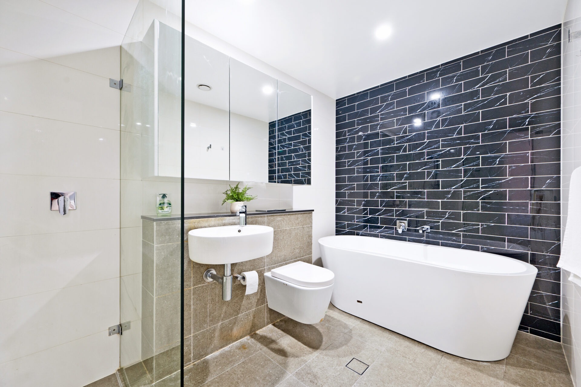 Pyrmont 2 Bedroom Miller Street PYR155-Sydney short term rentals