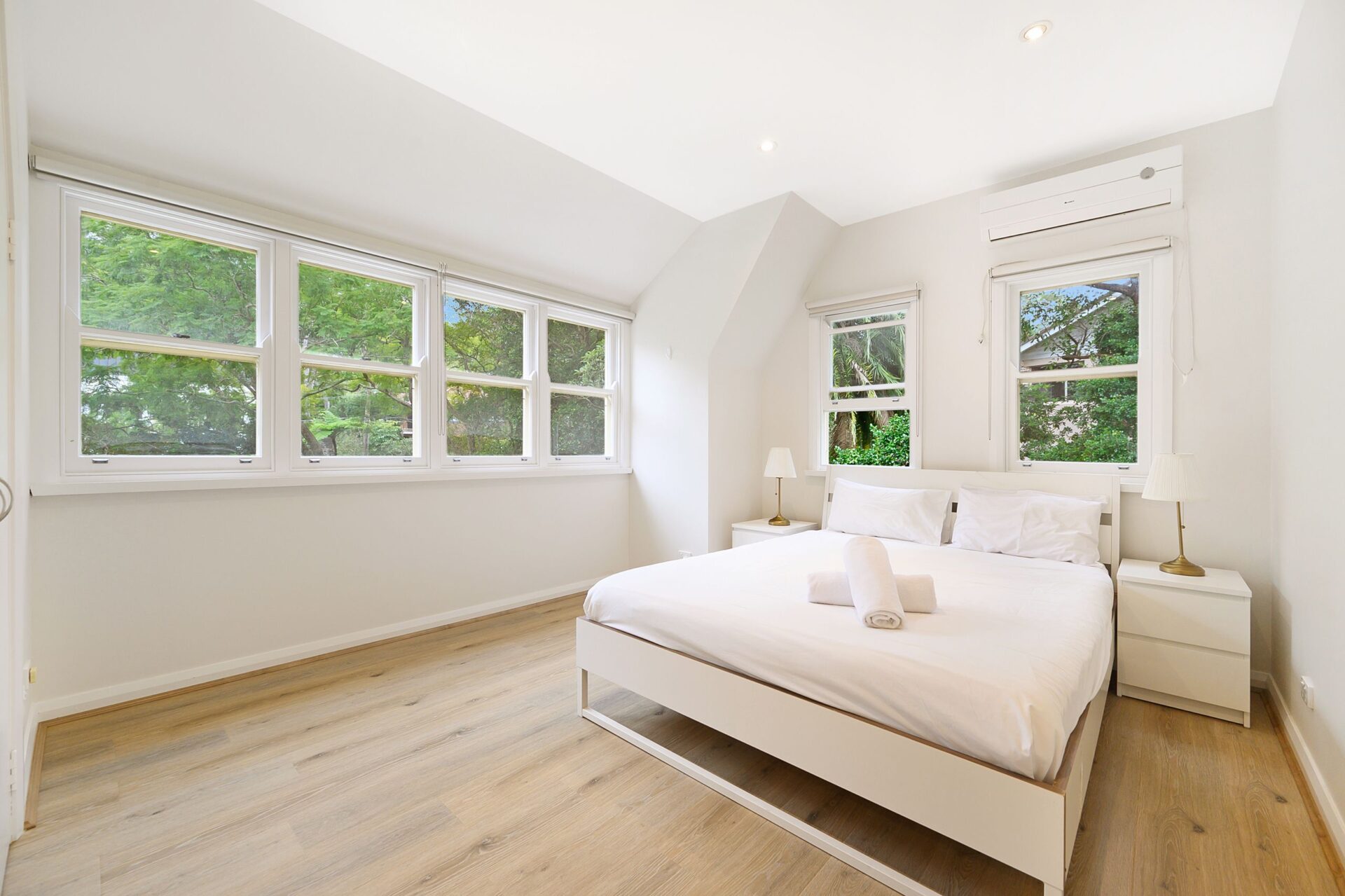 Chatswood 5 Bedroom House Centennial Avenue CW35-Sydney short term rentals