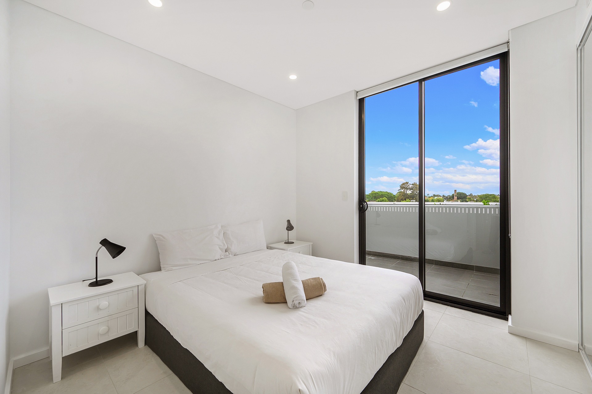 Petersham 2 Bedroom Crystal Street PSH2302-Sydney short term rentals