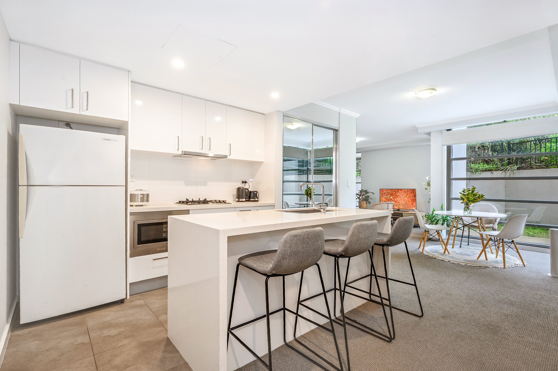 Neutral Bay 2 Bedroom Wycombe Road NB225 -Sydney short term rentals