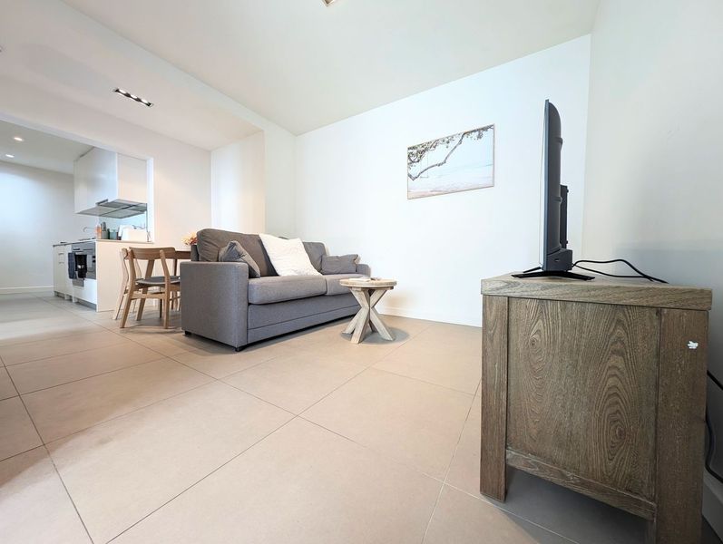 Concord 2 Bedroom Brewer Street CON215-Sydney short term rentals