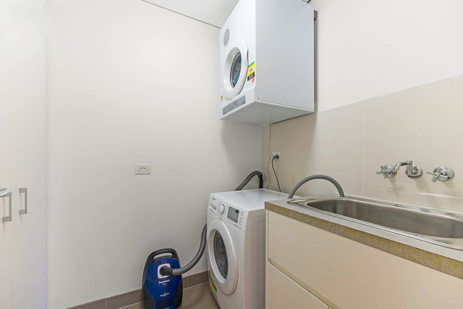 Breakfast Point 3 Bedroom Village Drive BP32-Sydney short term rentals