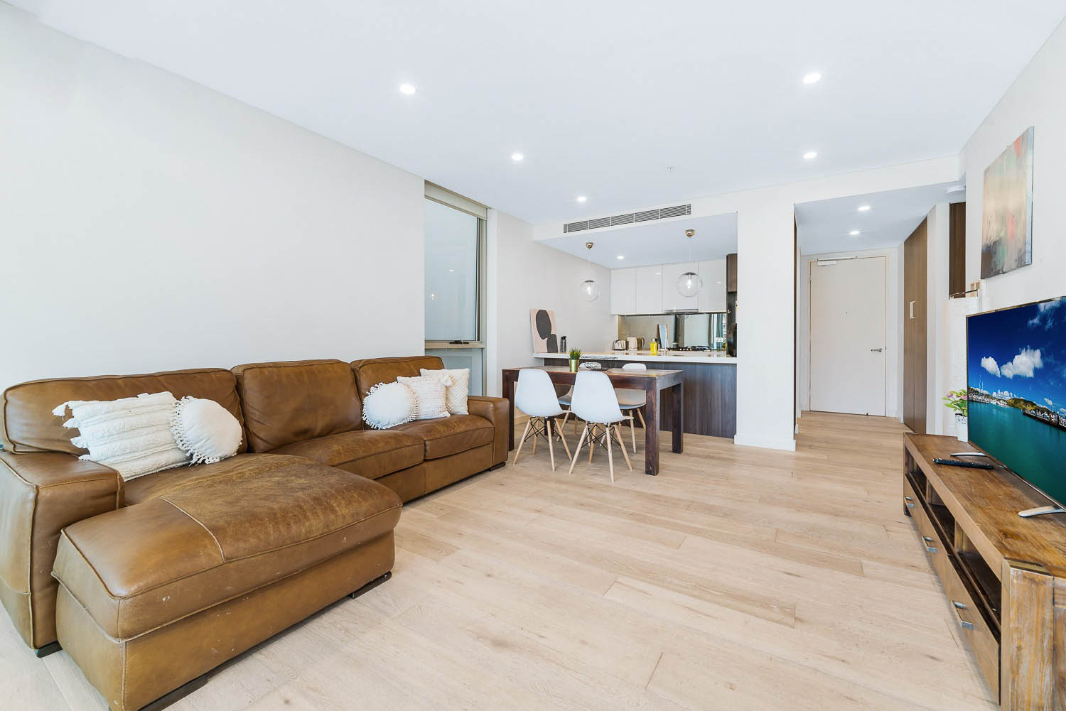 Randwick 2 Bedroom Avoca Street RAN263-Sydney short term rentals