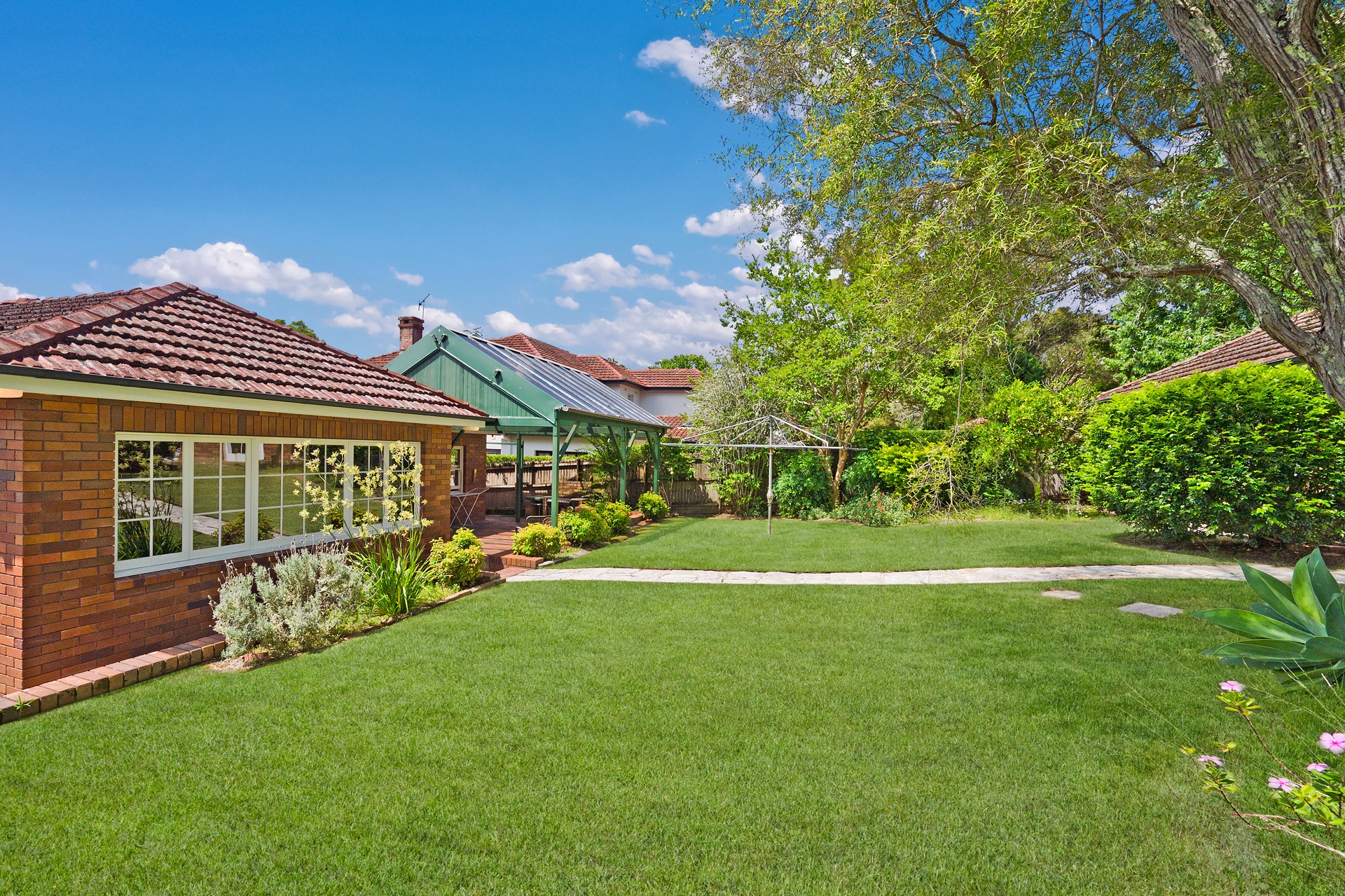 Roseville 3 Bedroom House Boundary Street ROS31-Sydney short term rentals