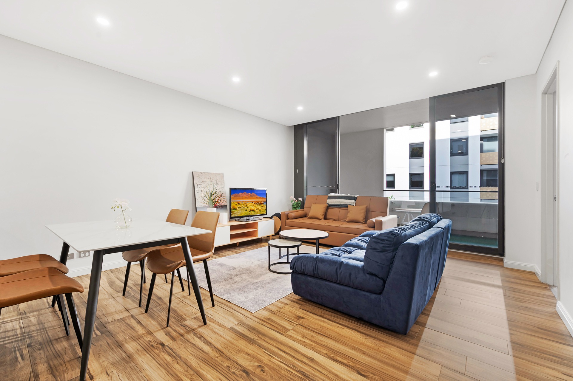 Botany 2 Bedroom Pemberton Street BOT2228-Sydney short term rentals