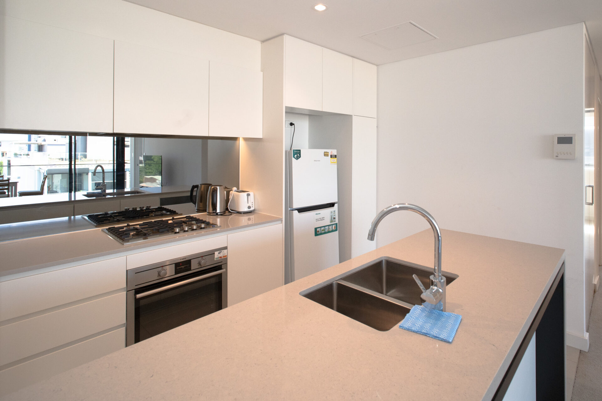 Mortlake 2 Bedroom Tennyson Road ML6-Sydney short term rentals